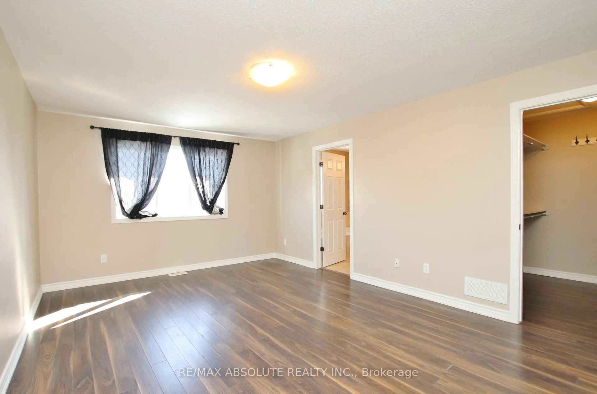 Photo 19 of 346 Glenbrae Avenue, Ottawa, Kanata - Morgan's Grant/South March — HOMEH