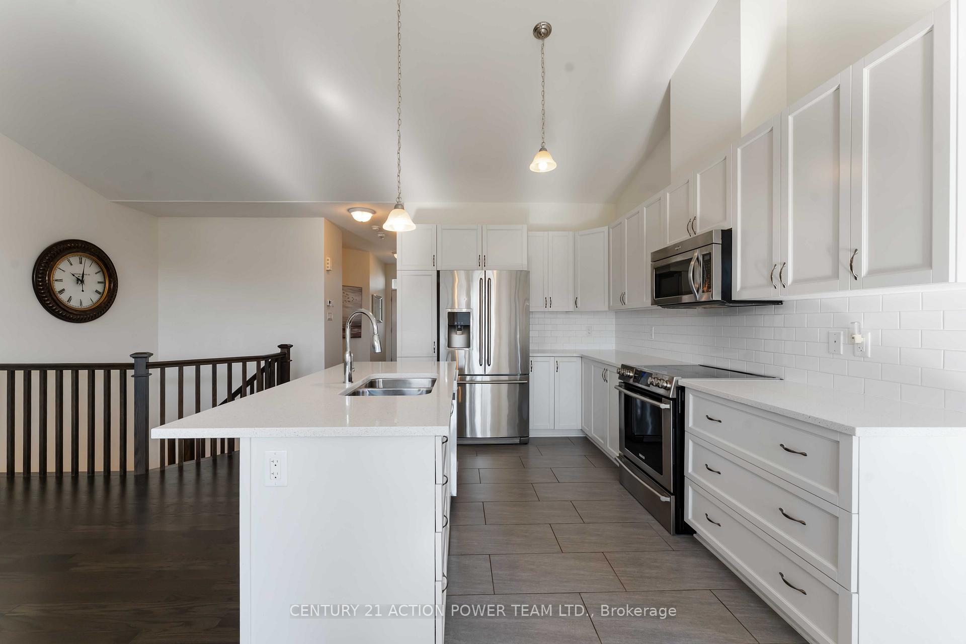 Photo 11 of 222 Cedarstone Street, Ottawa, Richmond — HOMEH