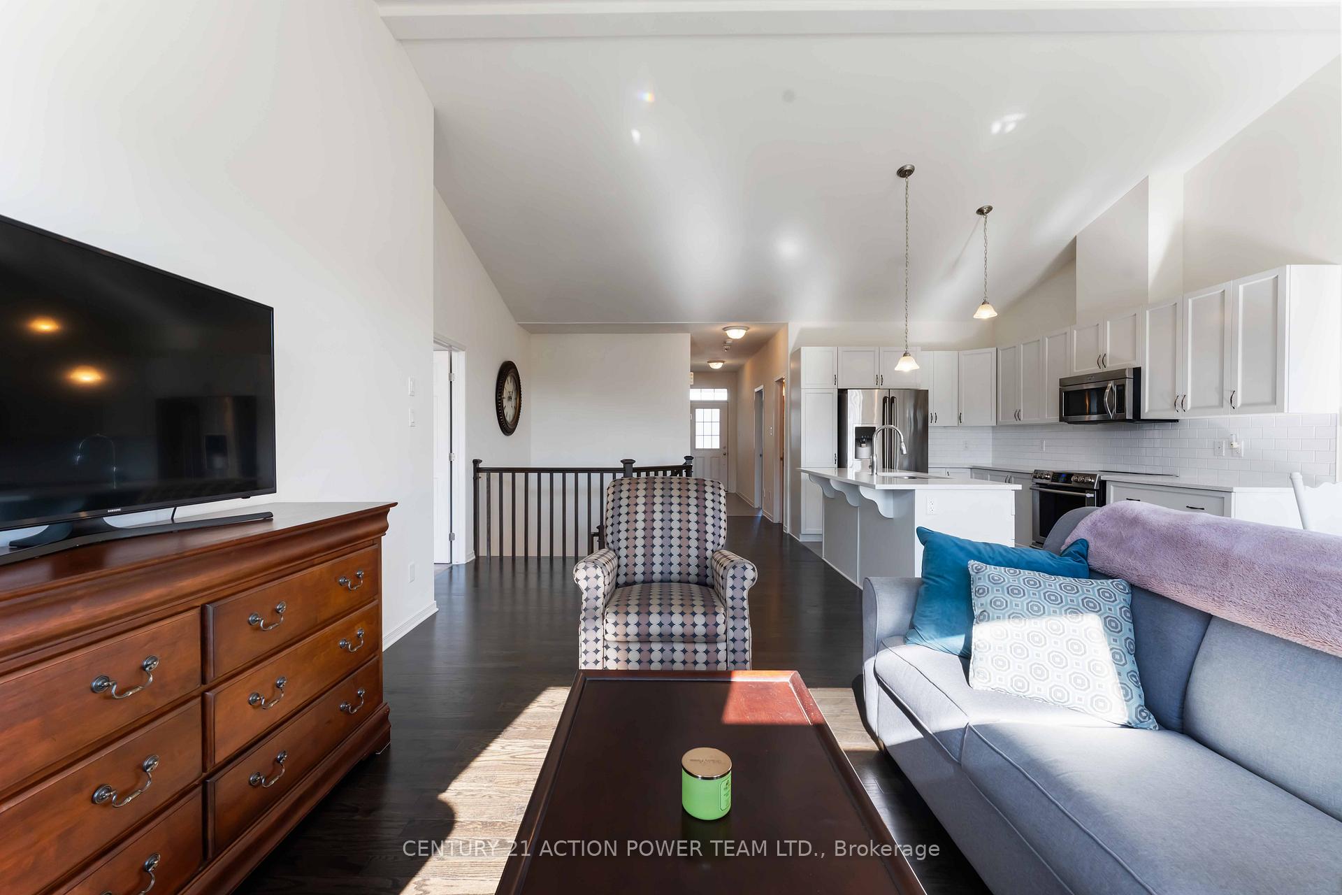 Photo 16 of 222 Cedarstone Street, Ottawa, Richmond — HOMEH