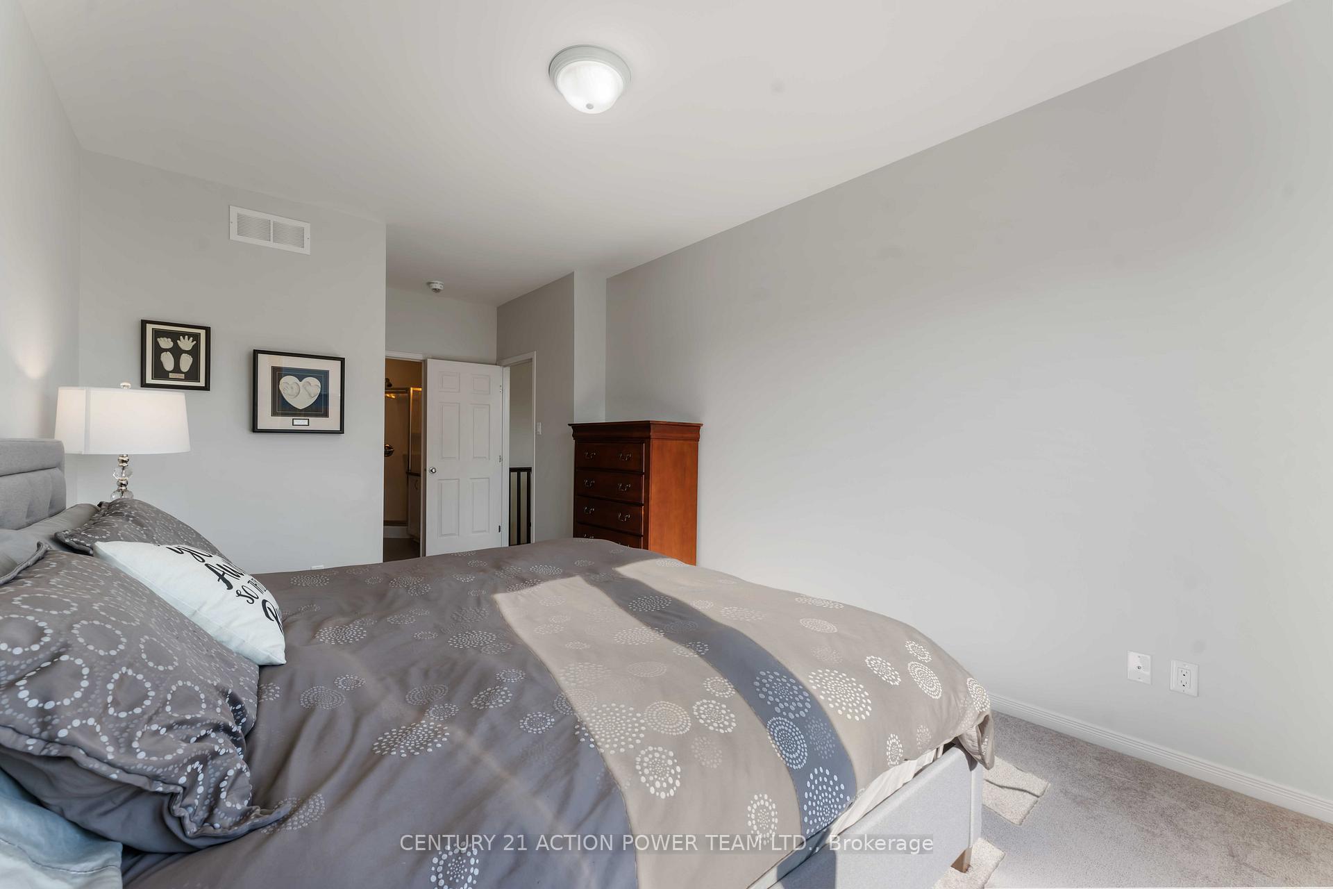 Photo 23 of 222 Cedarstone Street, Ottawa, Richmond — HOMEH