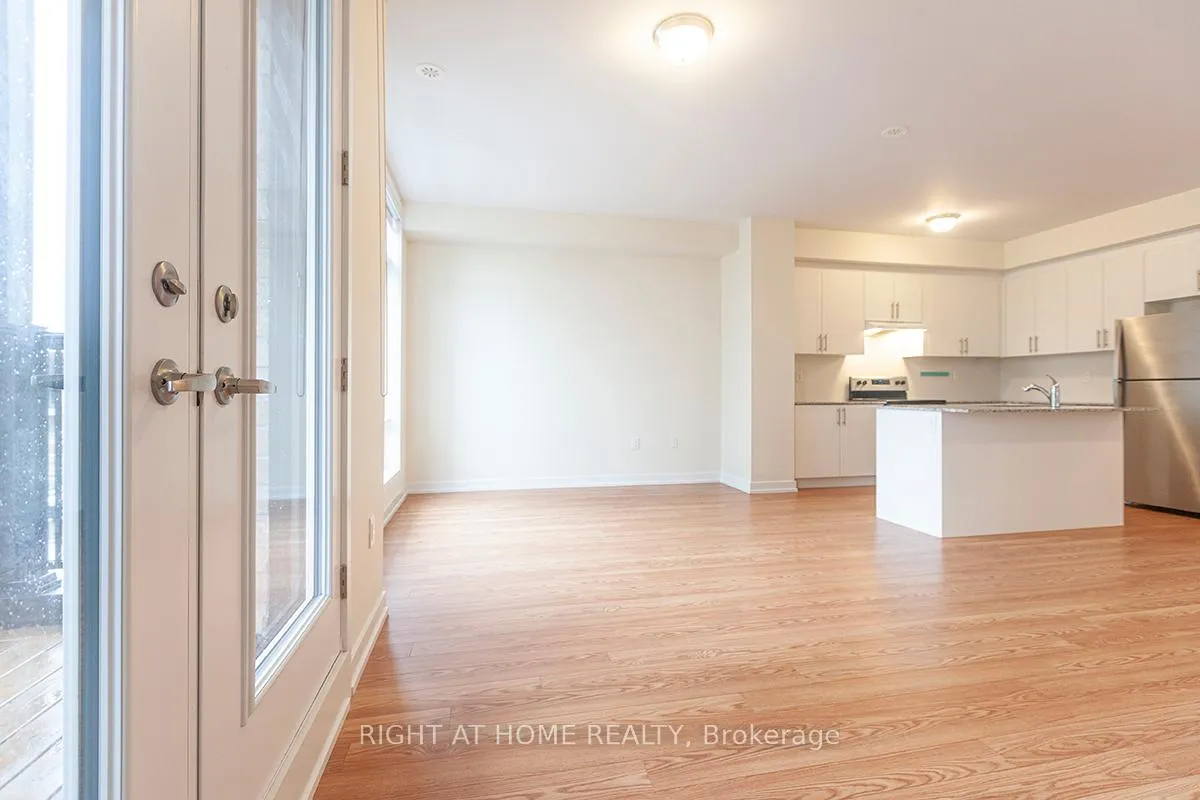 Photo 14 of 42 Dandara Gate, Vaughan, Steeles West Industrial — HOMEH