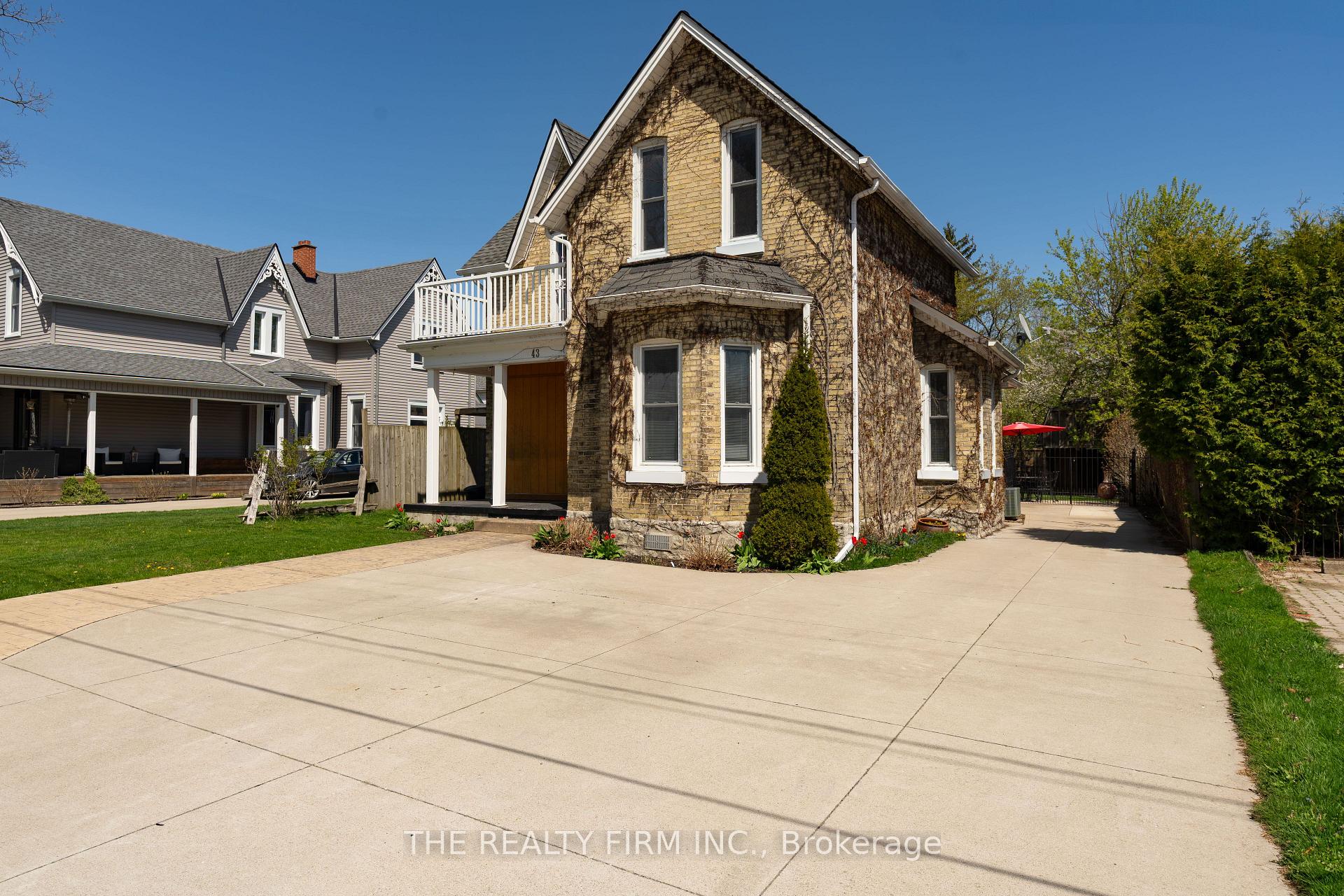 Photo 4 of 43 Southwick Street, St. Thomas — HOMEH