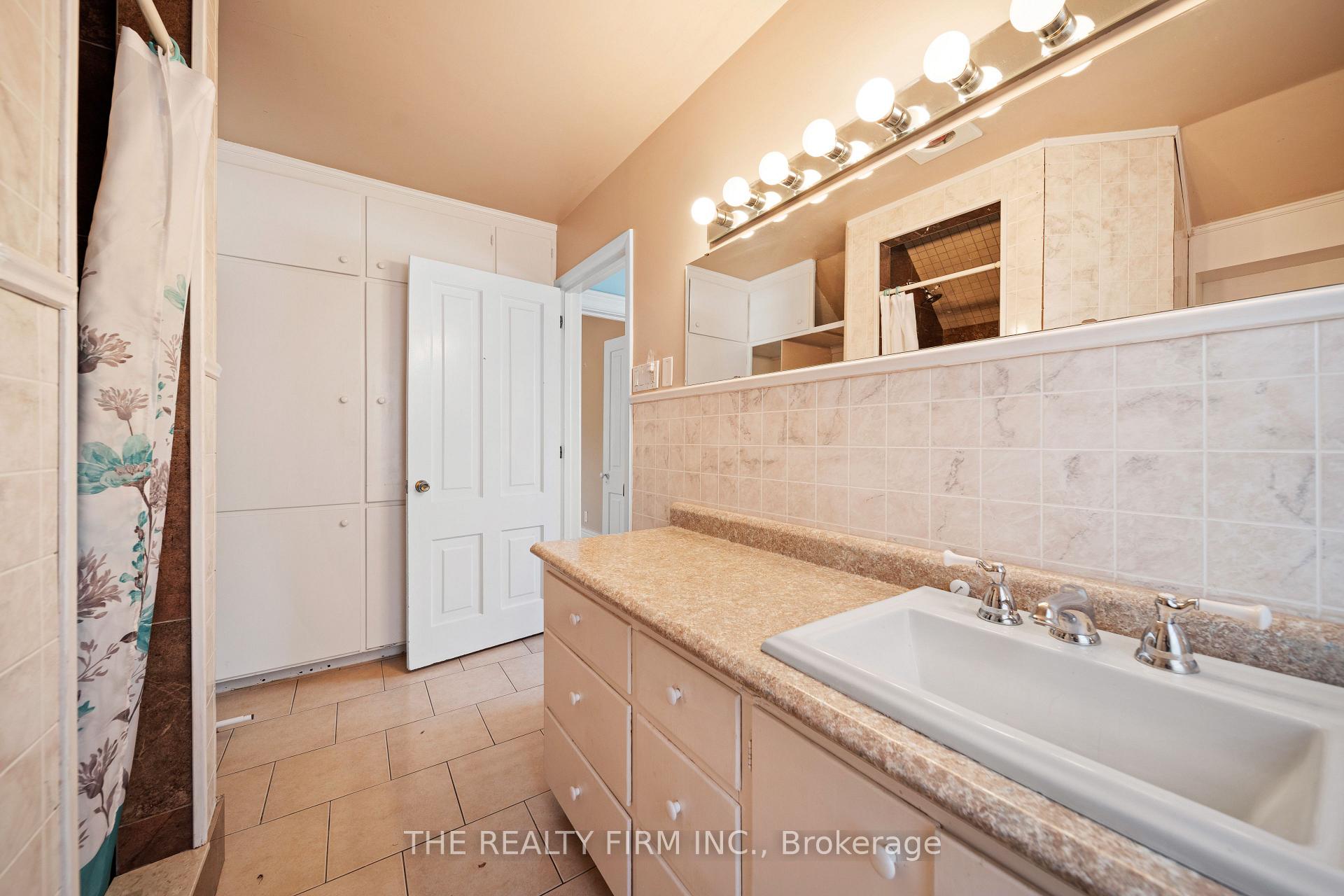Photo 16 of 43 Southwick Street, St. Thomas — HOMEH