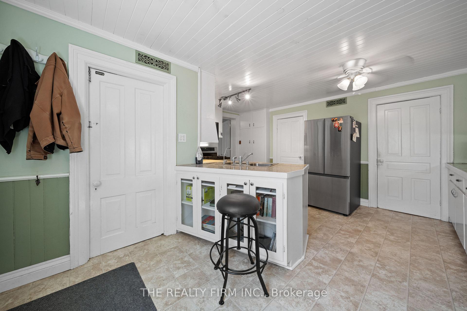 Photo 20 of 43 Southwick Street, St. Thomas — HOMEH