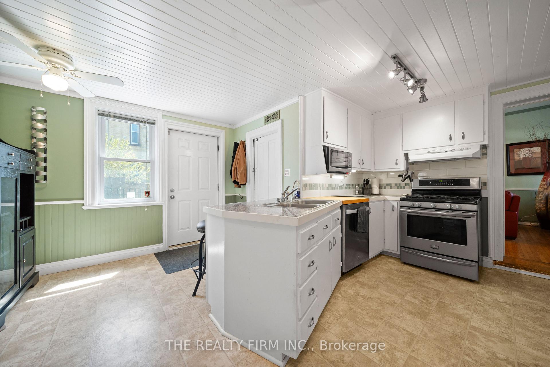 Photo 21 of 43 Southwick Street, St. Thomas — HOMEH