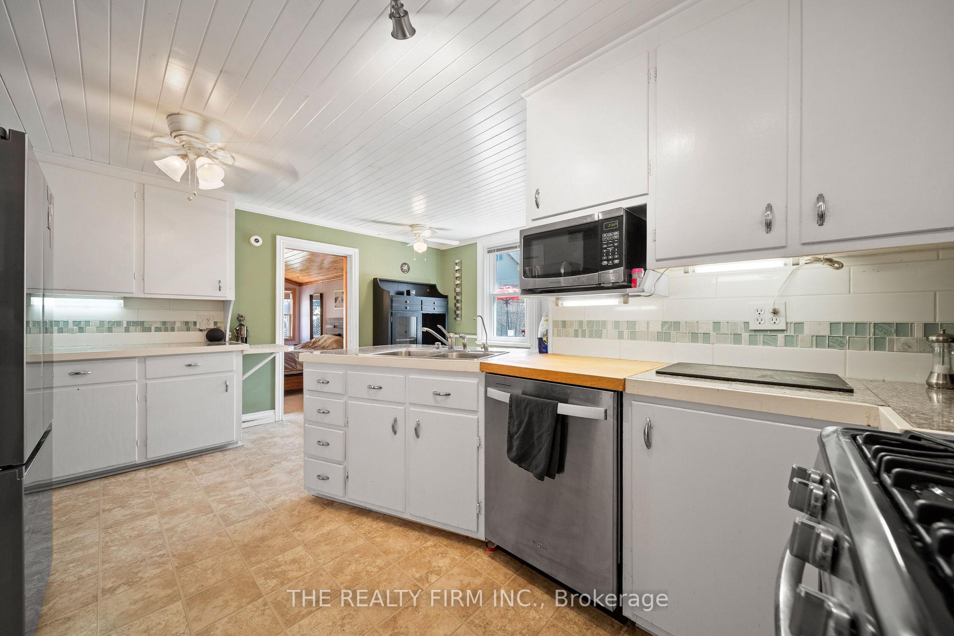 Photo 23 of 43 Southwick Street, St. Thomas — HOMEH