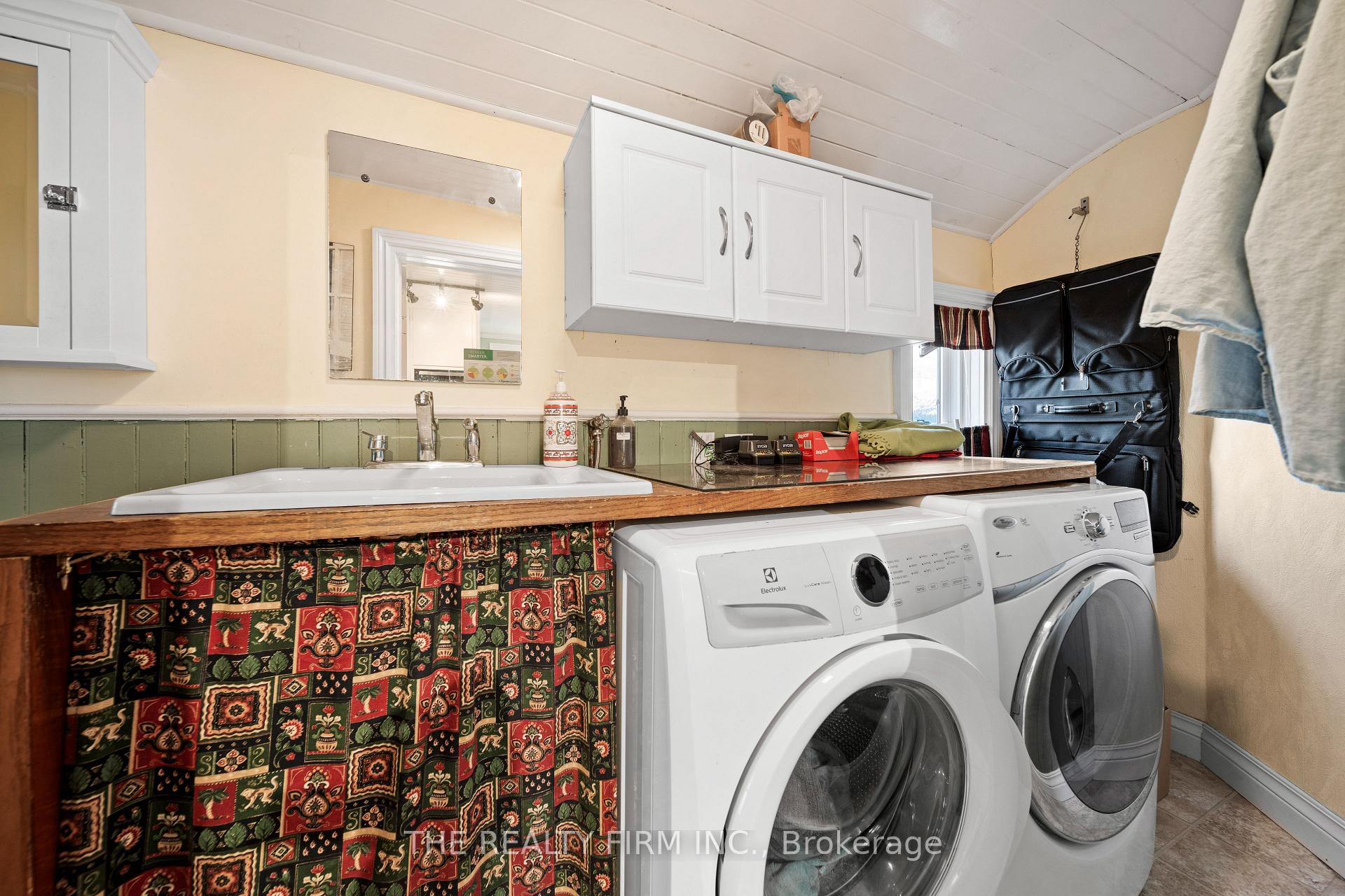 Photo 25 of 43 Southwick Street, St. Thomas — HOMEH