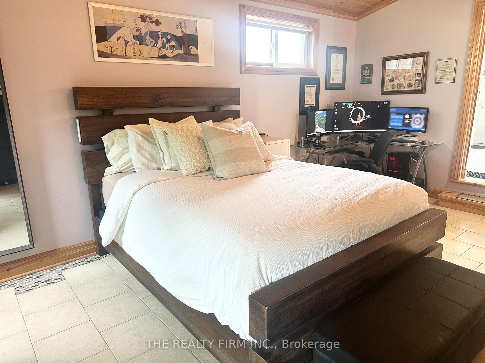 Photo 31 of 43 Southwick Street, St. Thomas — HOMEH
