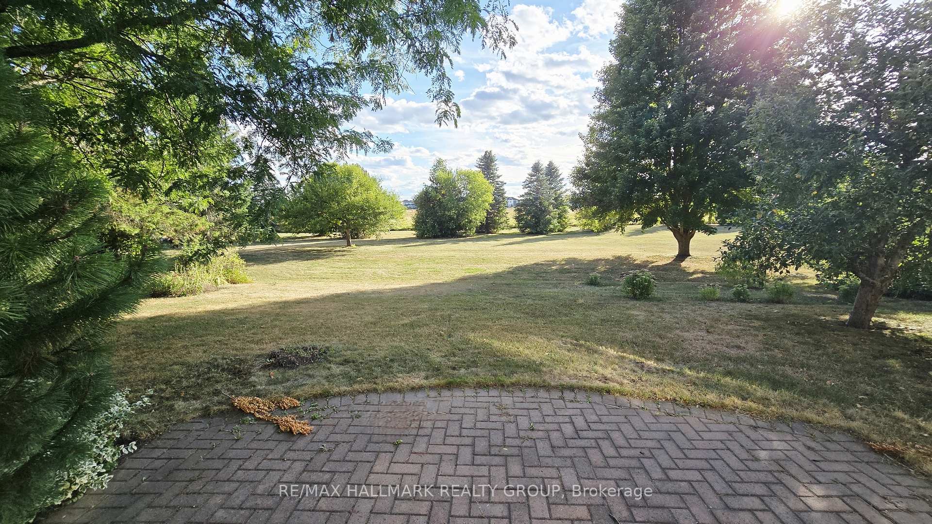 Photo 37 of 33 Fortune Street, Ottawa, Richmond — HOMEH
