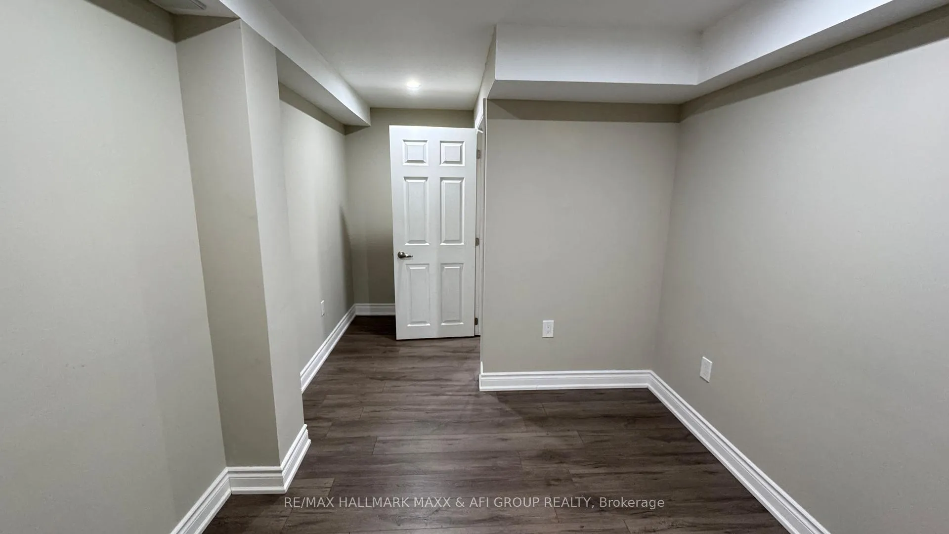 Photo 10 of 661 Mcgregor Farm Lower Trail, Newmarket, Glenway Estates — HOMEH