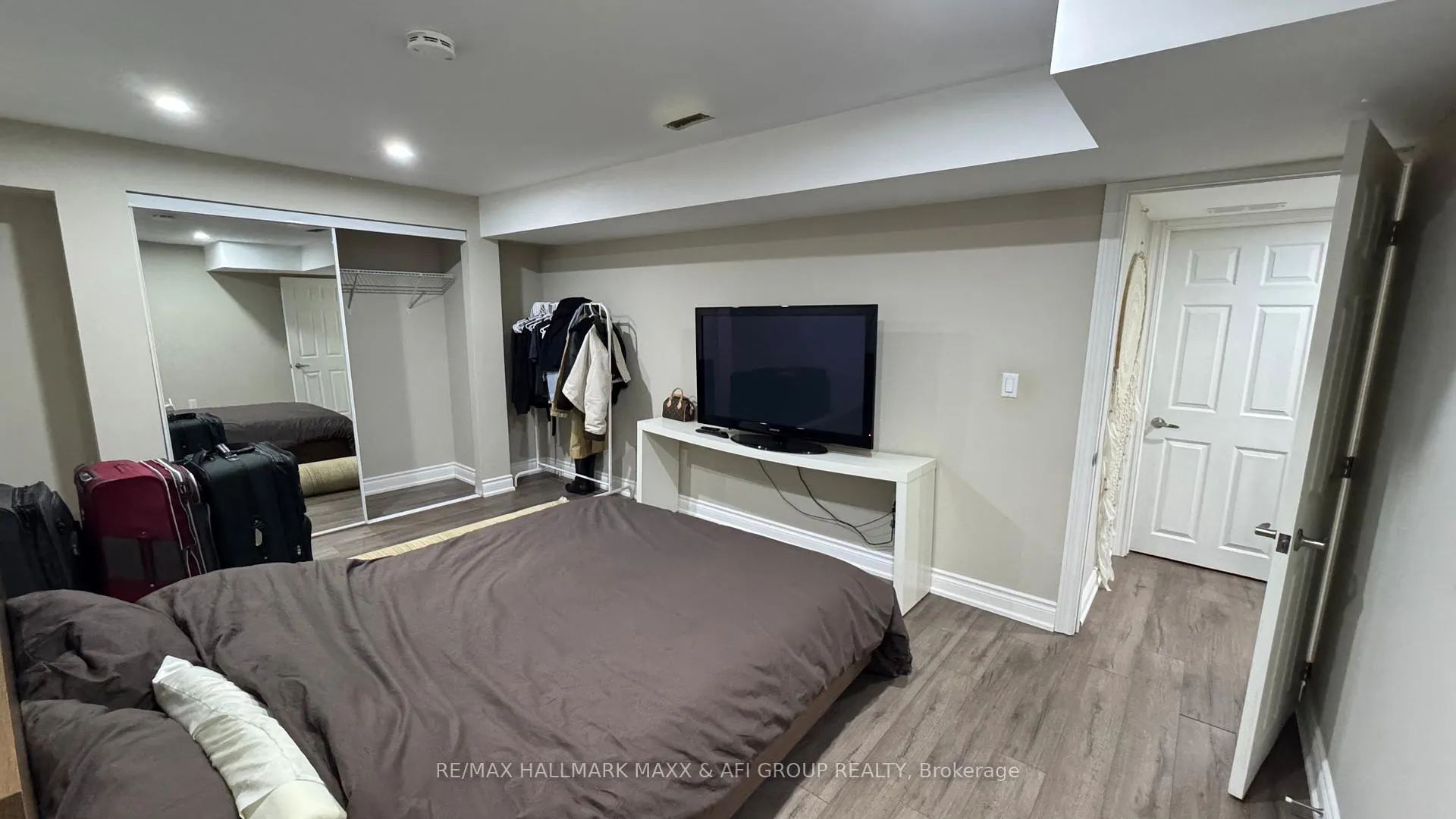 Photo 15 of 661 Mcgregor Farm Lower Trail, Newmarket, Glenway Estates — HOMEH