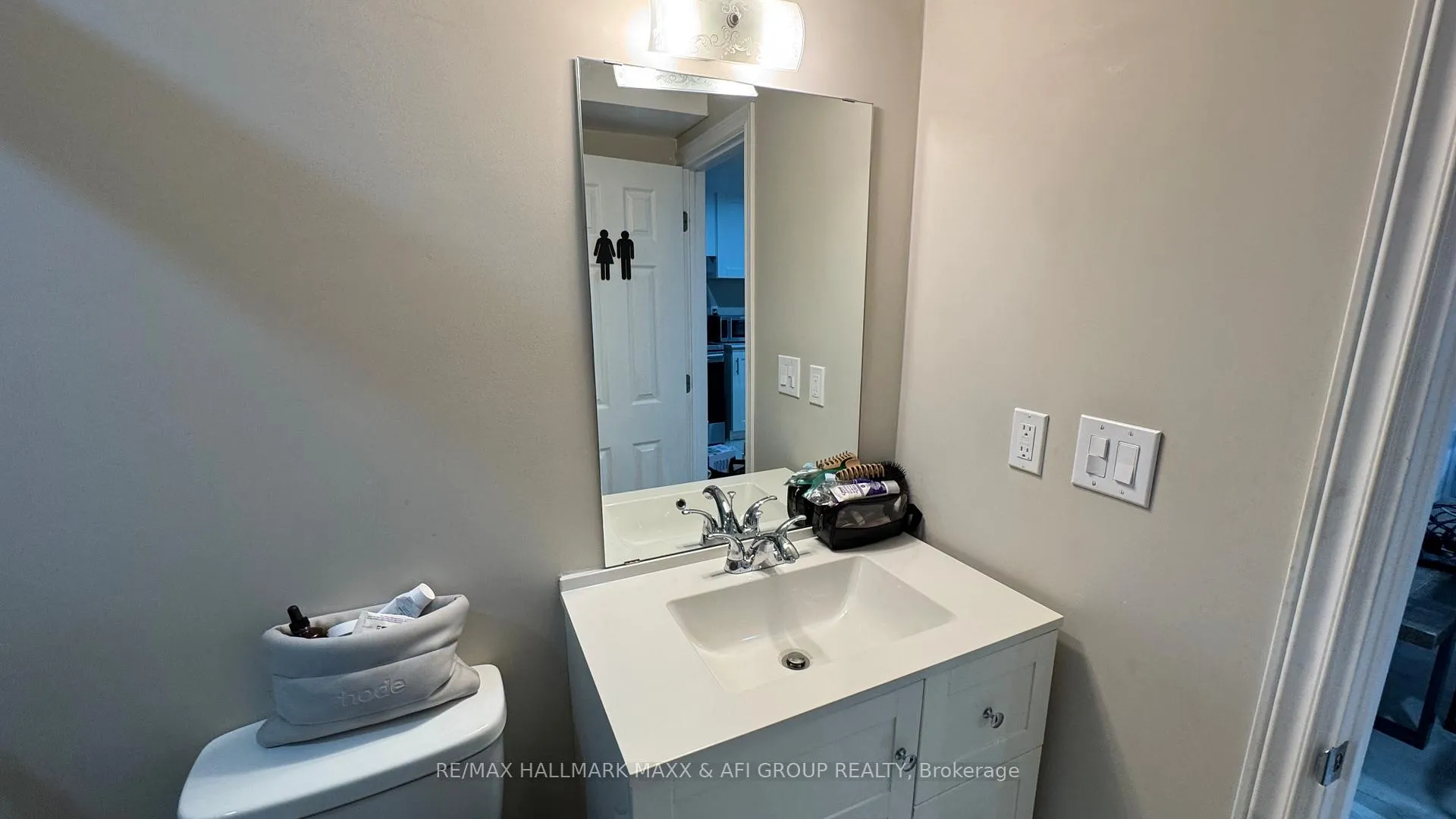 Photo 18 of 661 Mcgregor Farm Lower Trail, Newmarket, Glenway Estates — HOMEH