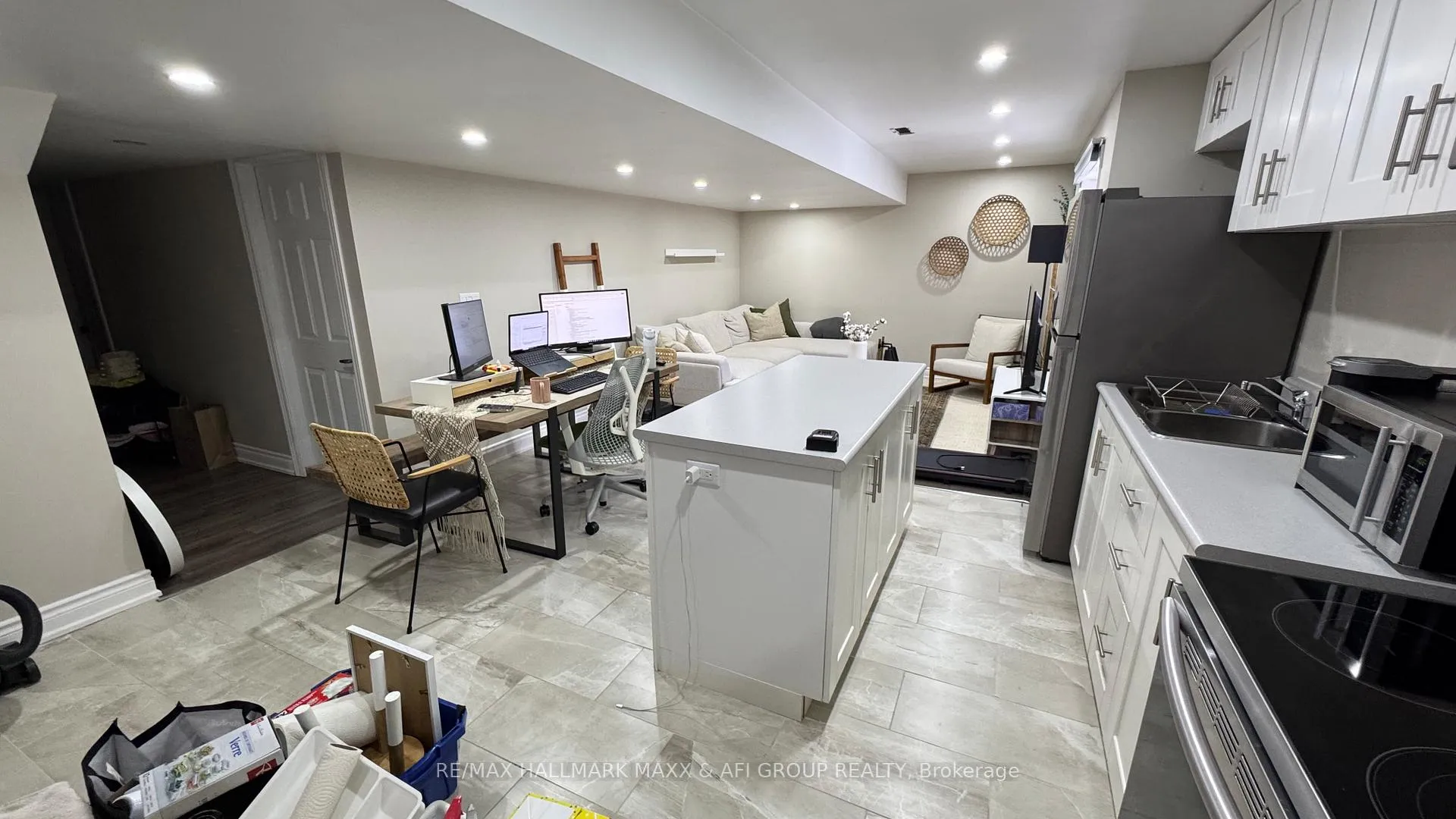 Photo 26 of 661 Mcgregor Farm Lower Trail, Newmarket, Glenway Estates — HOMEH