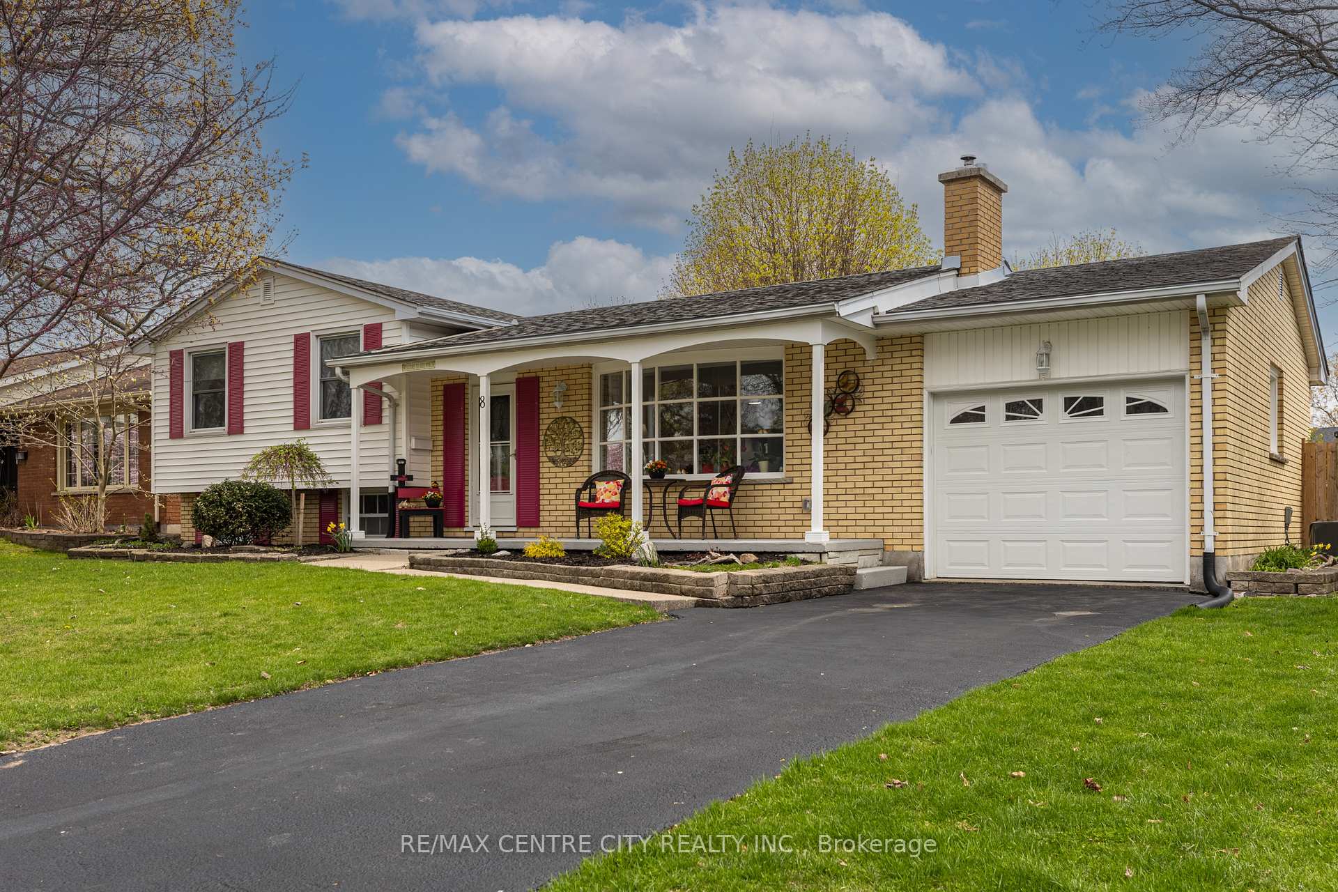 Front of 8 Parkview Drive