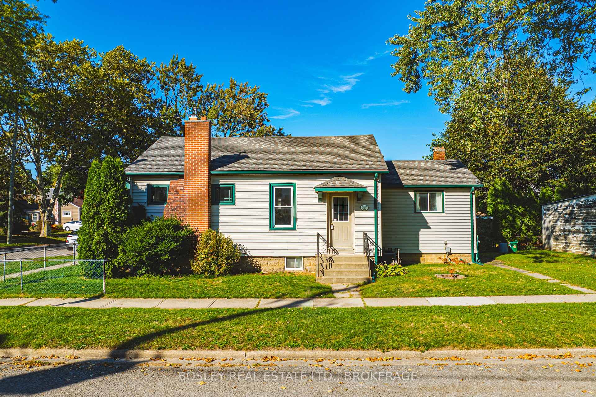 Photo 3 of 14 George Street, St. Catharines, Downtown — HOMEH