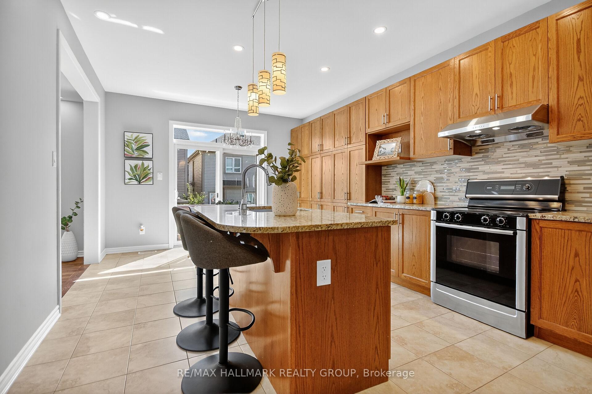 Photo 18 of 372 Gallantry Way, Ottawa, Stittsville (North) — HOMEH