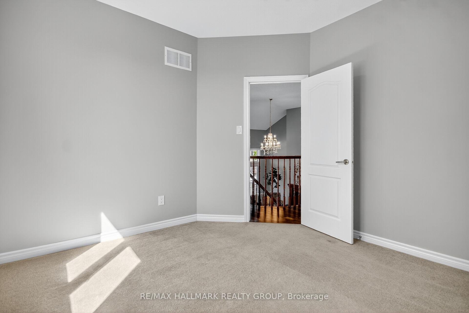 Photo 31 of 372 Gallantry Way, Ottawa, Stittsville (North) — HOMEH