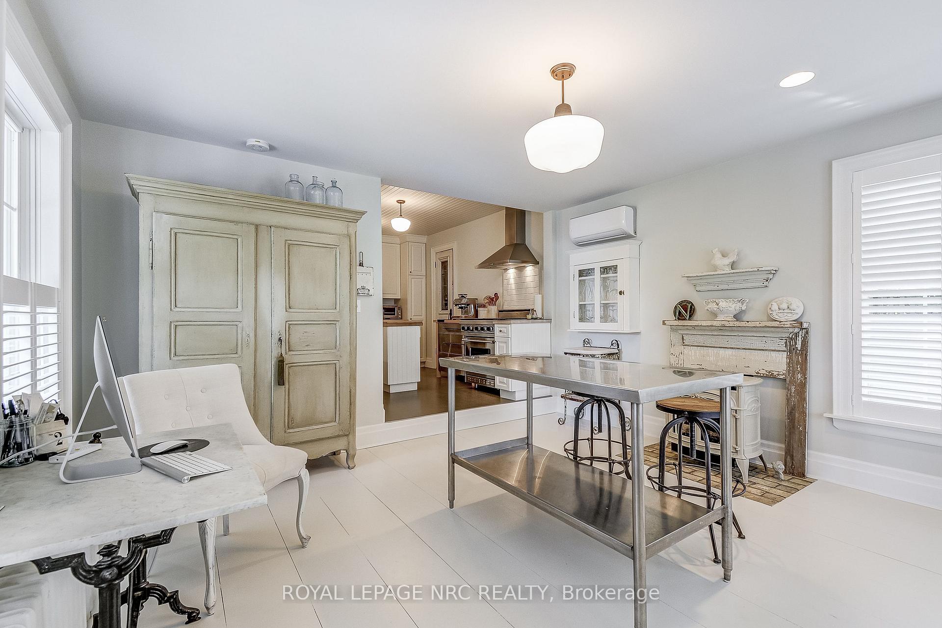 Photo 5 of 2 Pinehill Road, St. Catharines, Old Glenridge — HOMEH