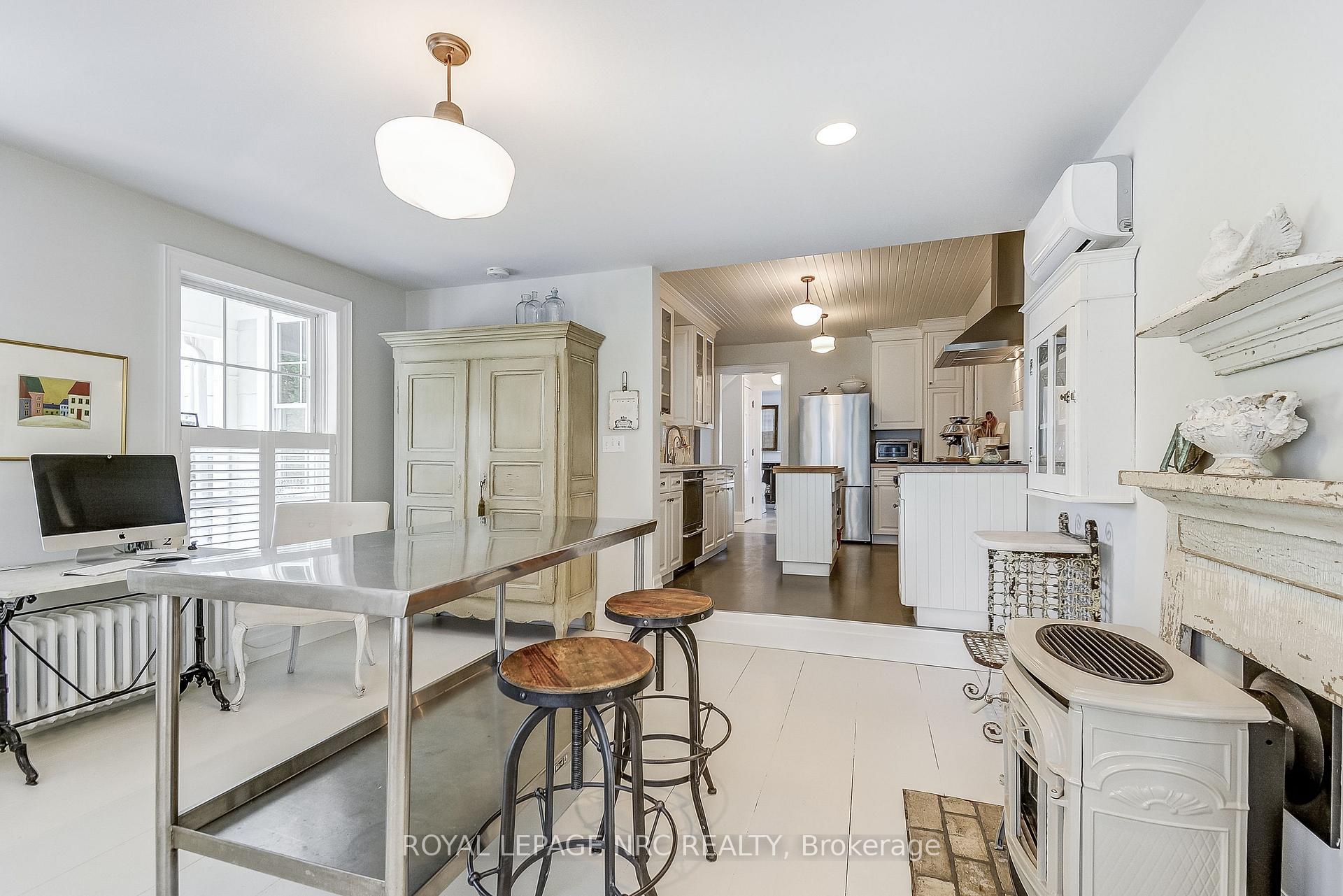 Photo 7 of 2 Pinehill Road, St. Catharines, Old Glenridge — HOMEH