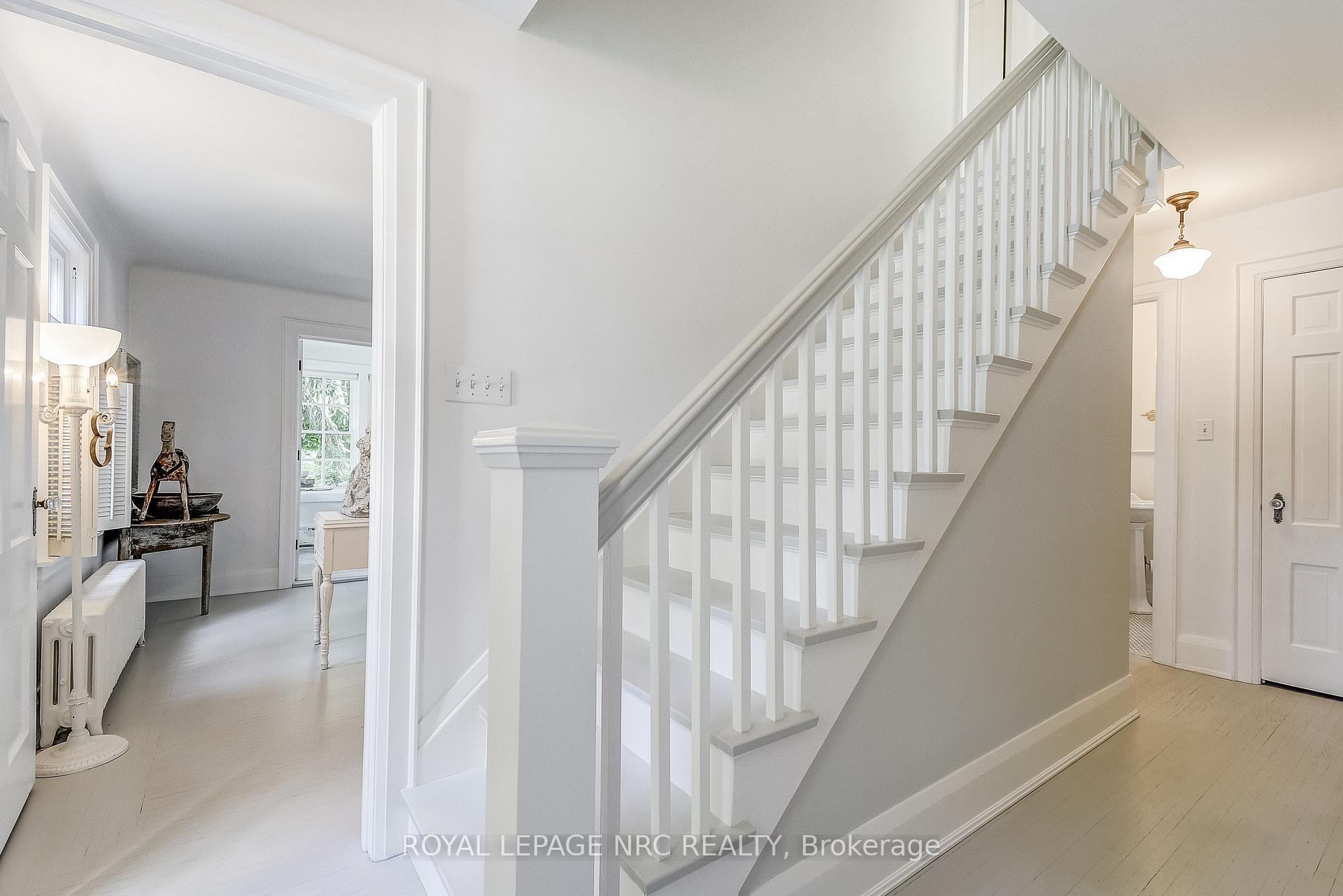 Photo 23 of 2 Pinehill Road, St. Catharines, Old Glenridge — HOMEH
