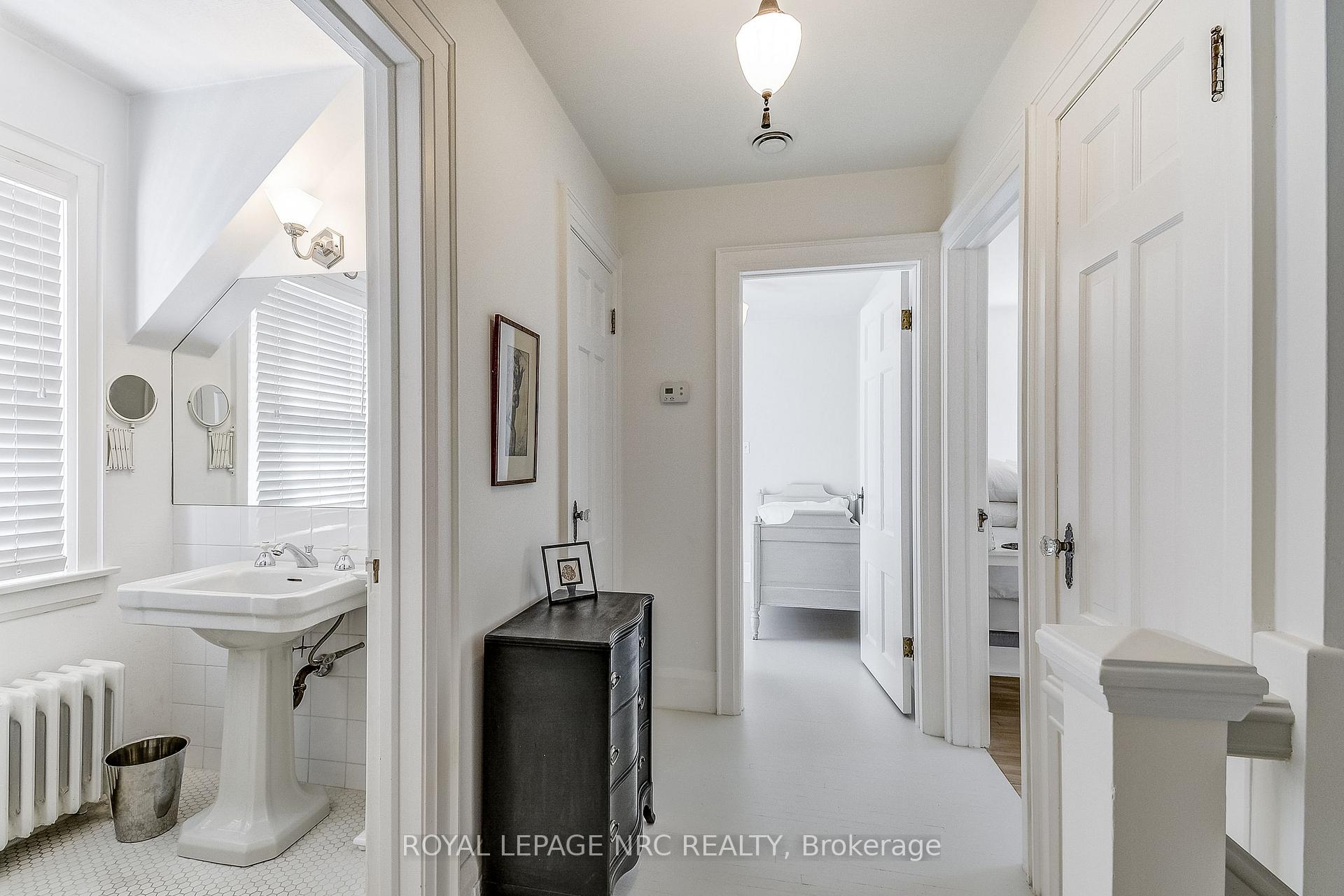Photo 24 of 2 Pinehill Road, St. Catharines, Old Glenridge — HOMEH