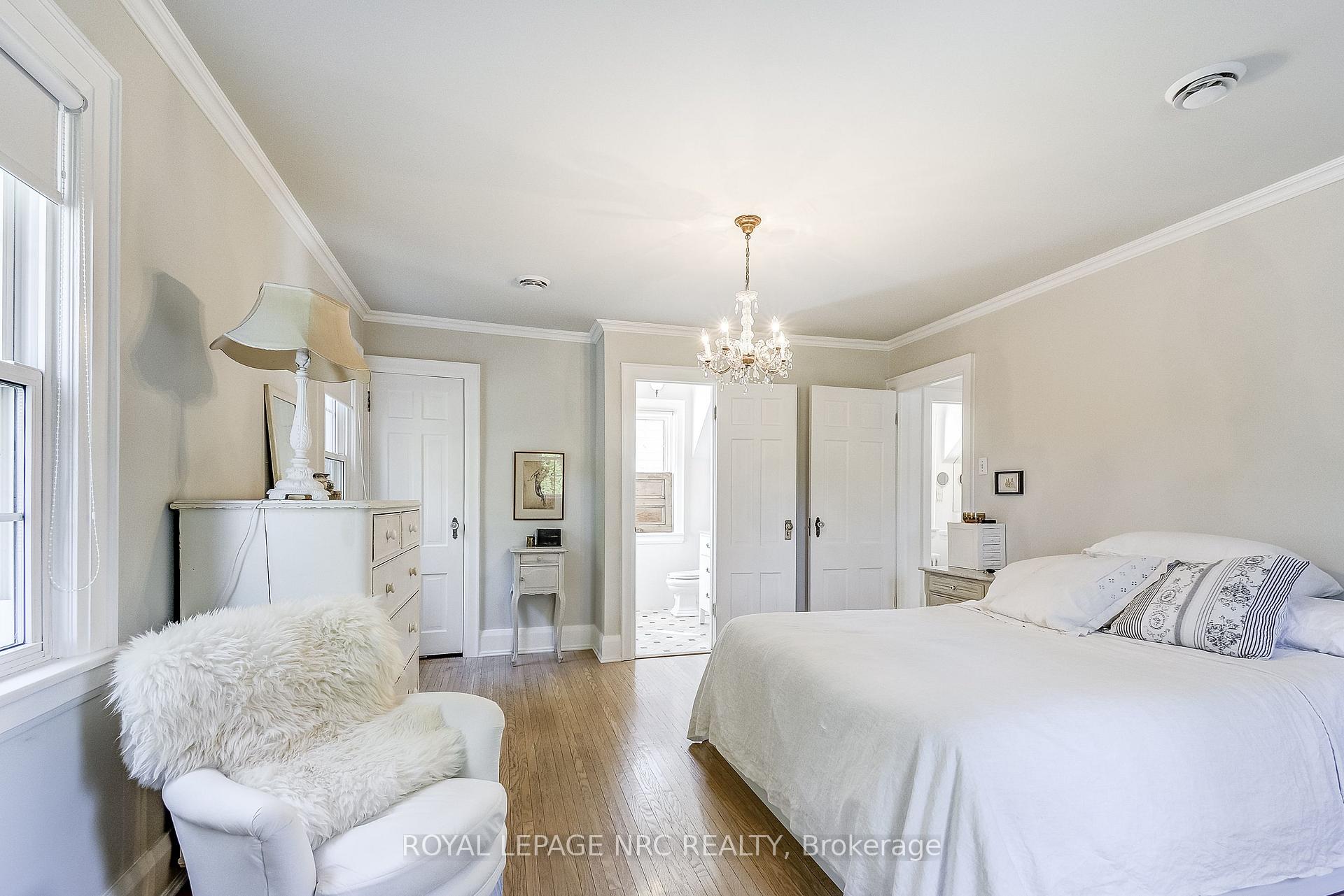 Photo 25 of 2 Pinehill Road, St. Catharines, Old Glenridge — HOMEH