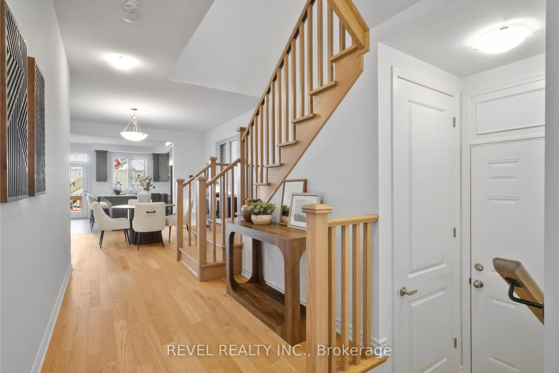 Photo 3 of 1545 Rothbury Crescent, Milton, Bowes — HOMEH