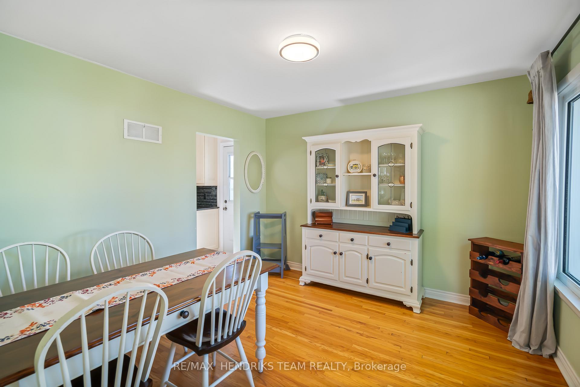 Photo 12 of 5 Maplewood Drive, St. Catharines, Vine/Linwell — HOMEH