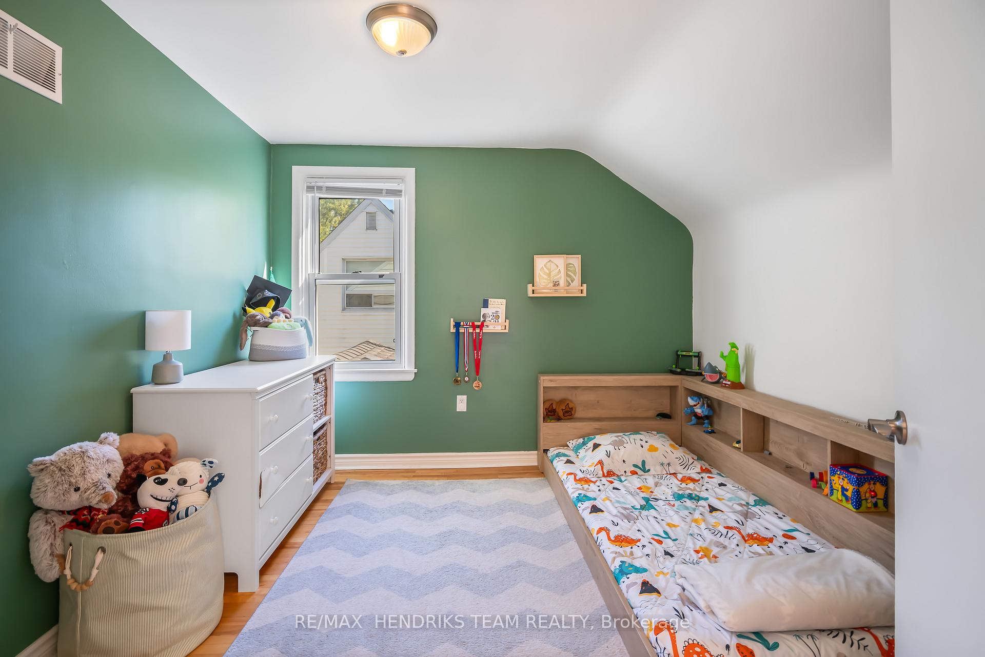Photo 19 of 5 Maplewood Drive, St. Catharines, Vine/Linwell — HOMEH