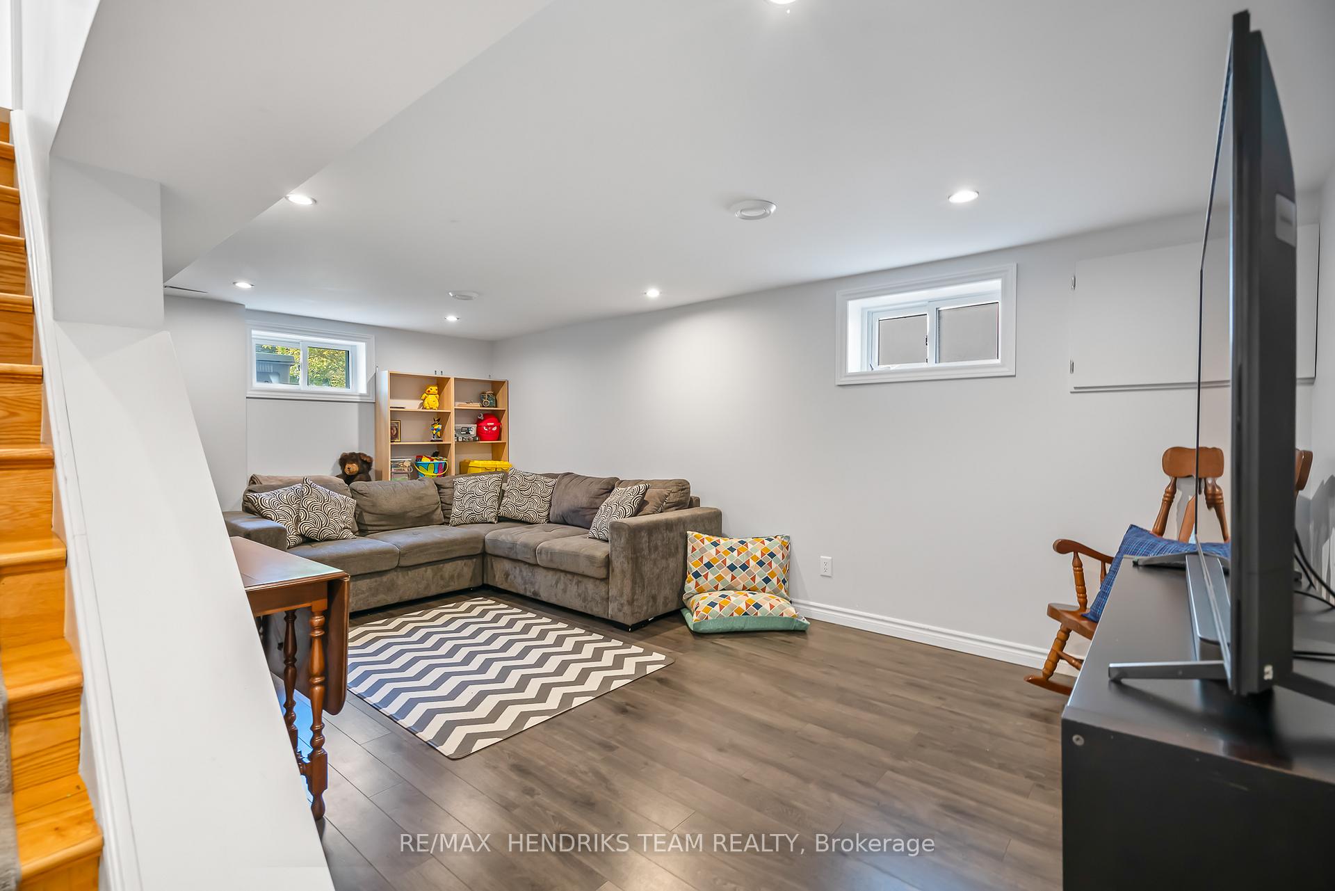 Photo 21 of 5 Maplewood Drive, St. Catharines, Vine/Linwell — HOMEH