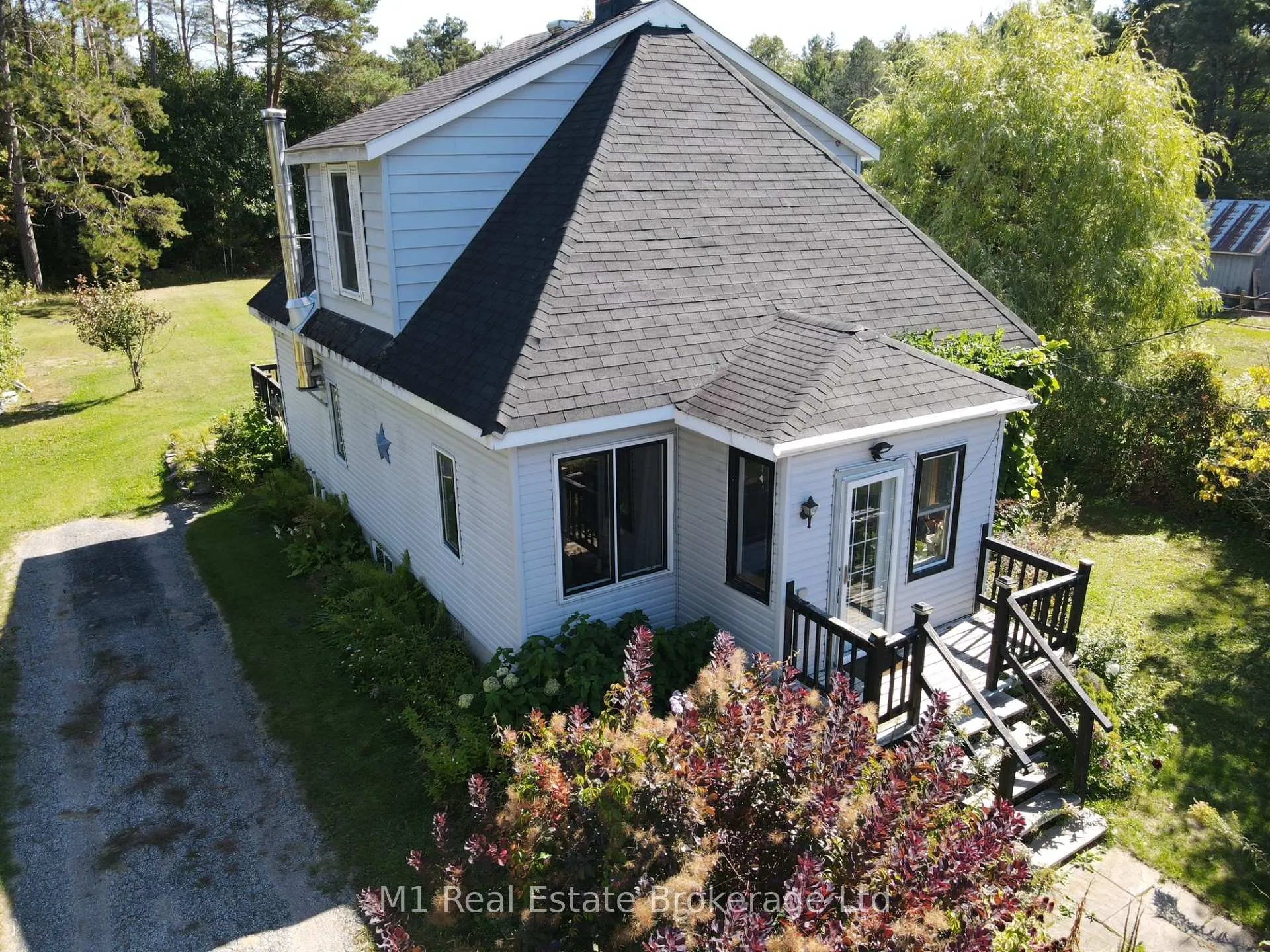 Front of 2191 Stisted Road S