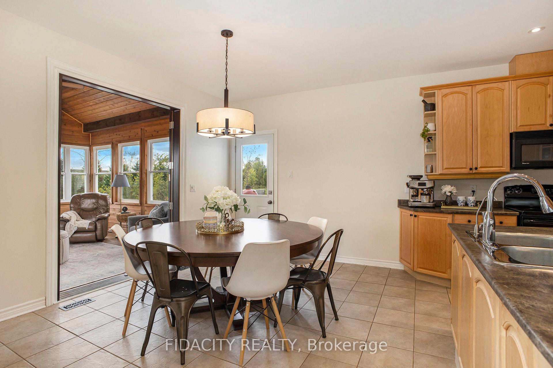 Photo 11 of 16 Canadian Drive, Ottawa, Remainder of Stittsville & Area — HOMEH