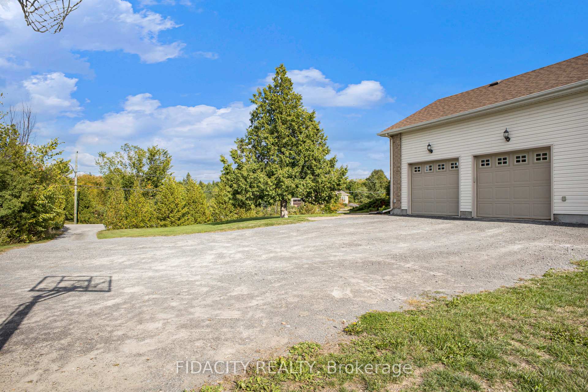 Photo 41 of 16 Canadian Drive, Ottawa, Remainder of Stittsville & Area — HOMEH
