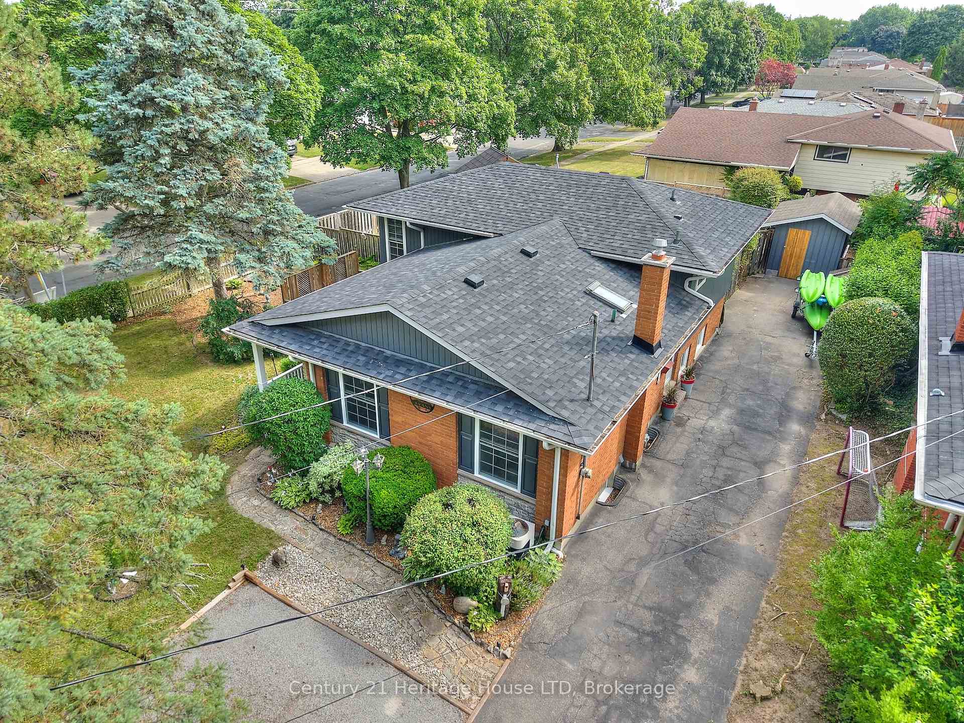 Photo 2 of 30 Cartier Drive, St. Catharines, Vine/Linwell — HOMEH