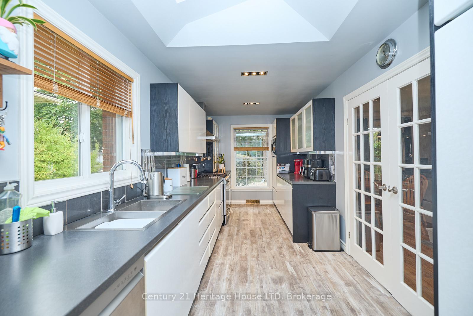 Photo 7 of 30 Cartier Drive, St. Catharines, Vine/Linwell — HOMEH