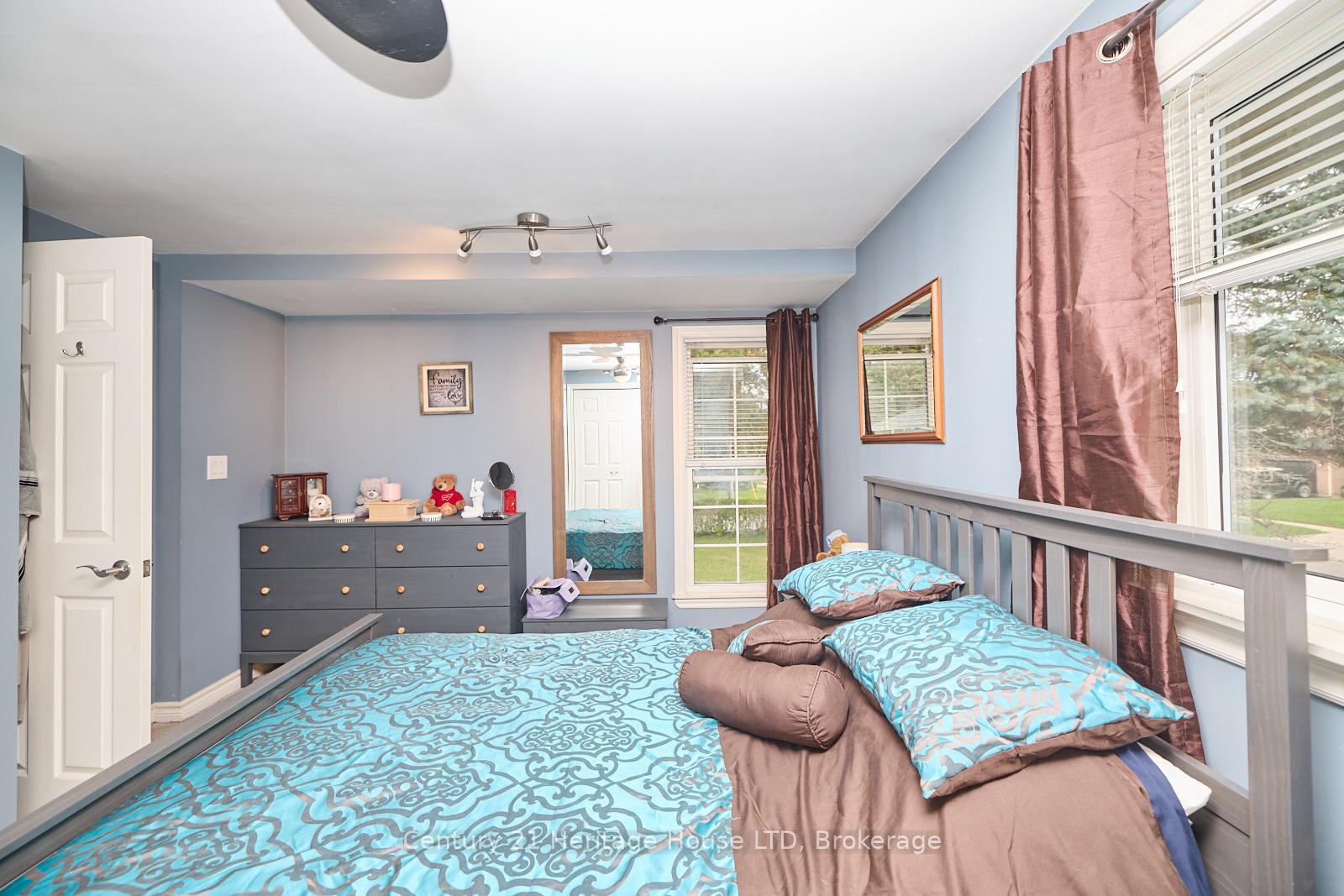 Photo 11 of 30 Cartier Drive, St. Catharines, Vine/Linwell — HOMEH