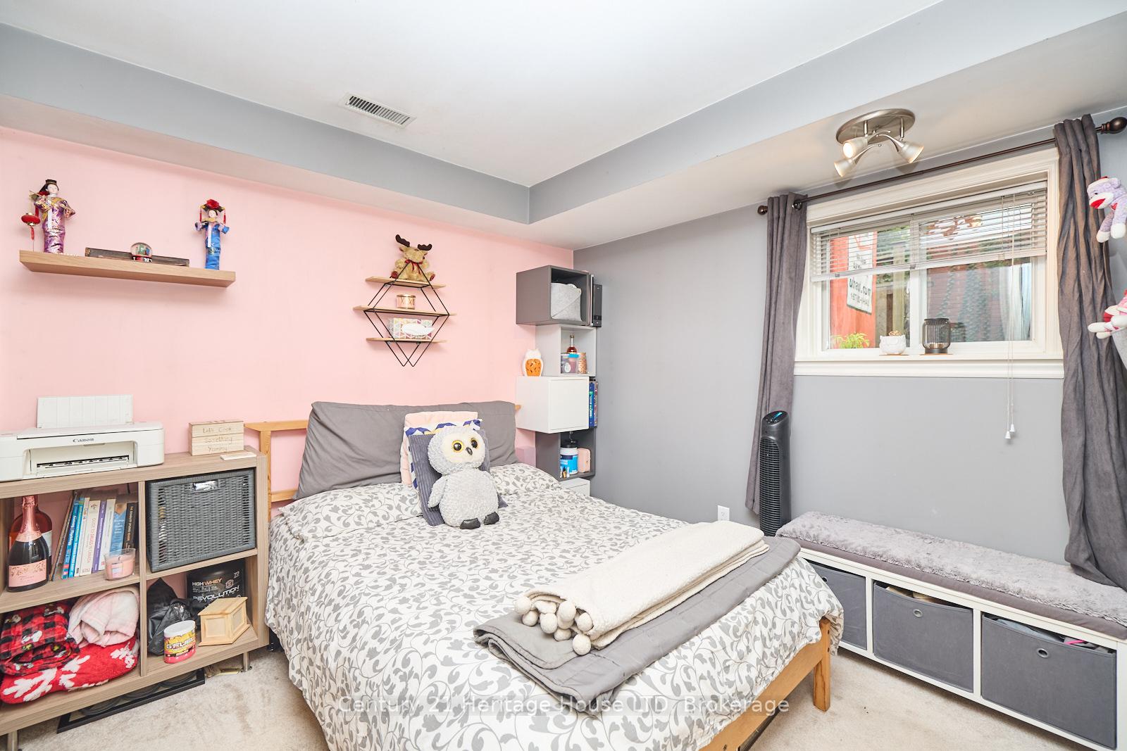 Photo 15 of 30 Cartier Drive, St. Catharines, Vine/Linwell — HOMEH