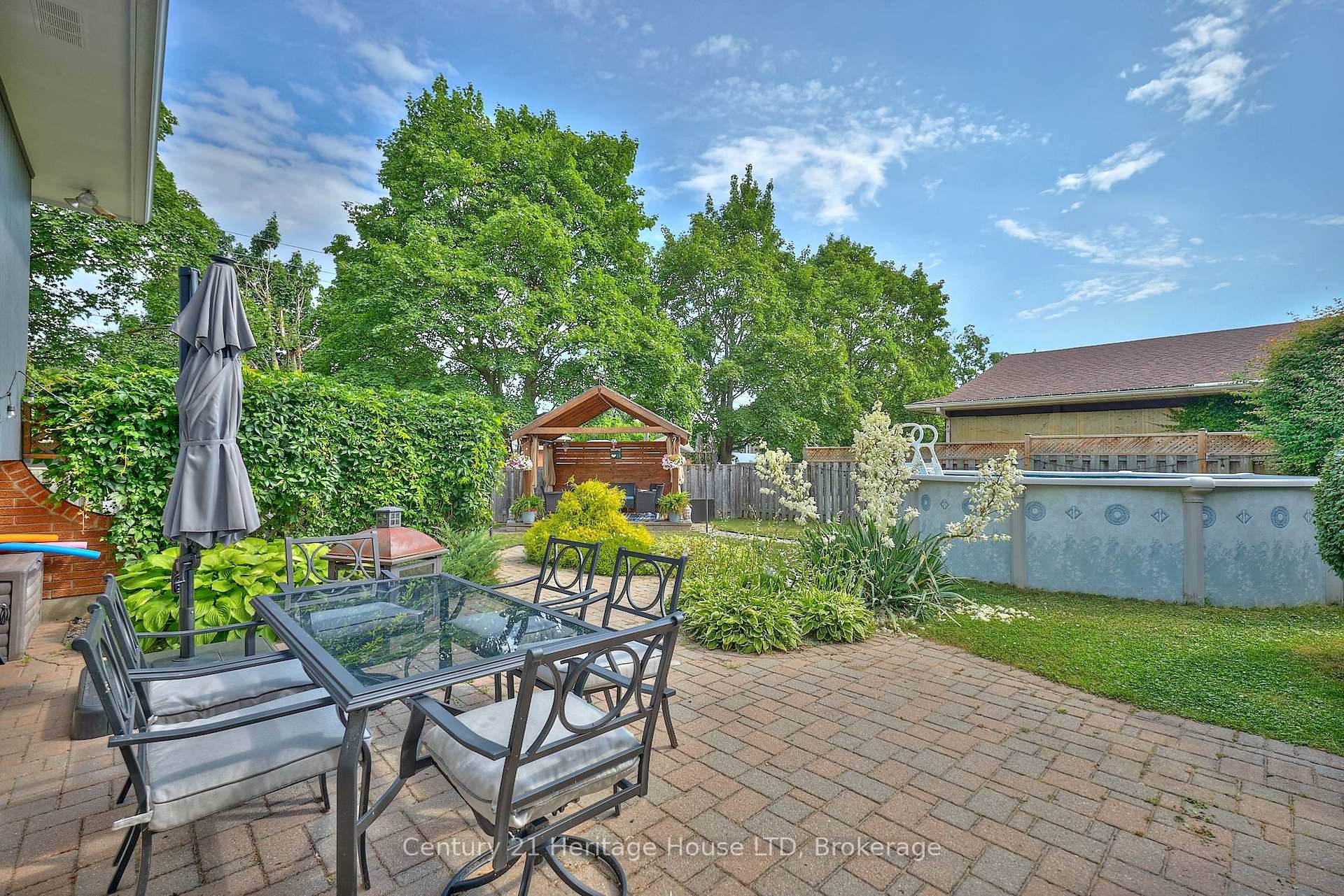 Photo 20 of 30 Cartier Drive, St. Catharines, Vine/Linwell — HOMEH