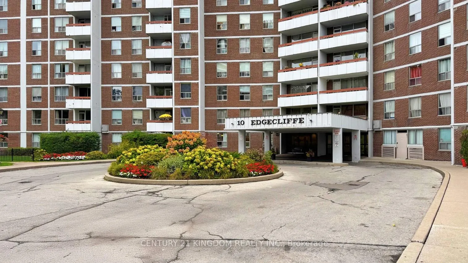 Photo 3 of Unit 1819, 10 Edgecliff Golfway, Toronto, Flemingdon Park — HOMEH