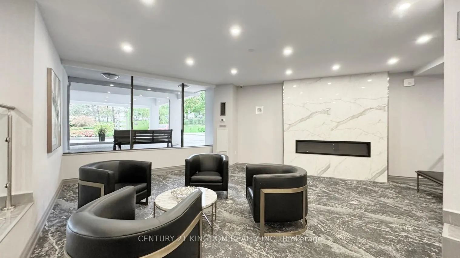 Photo 4 of Unit 1819, 10 Edgecliff Golfway, Toronto, Flemingdon Park — HOMEH