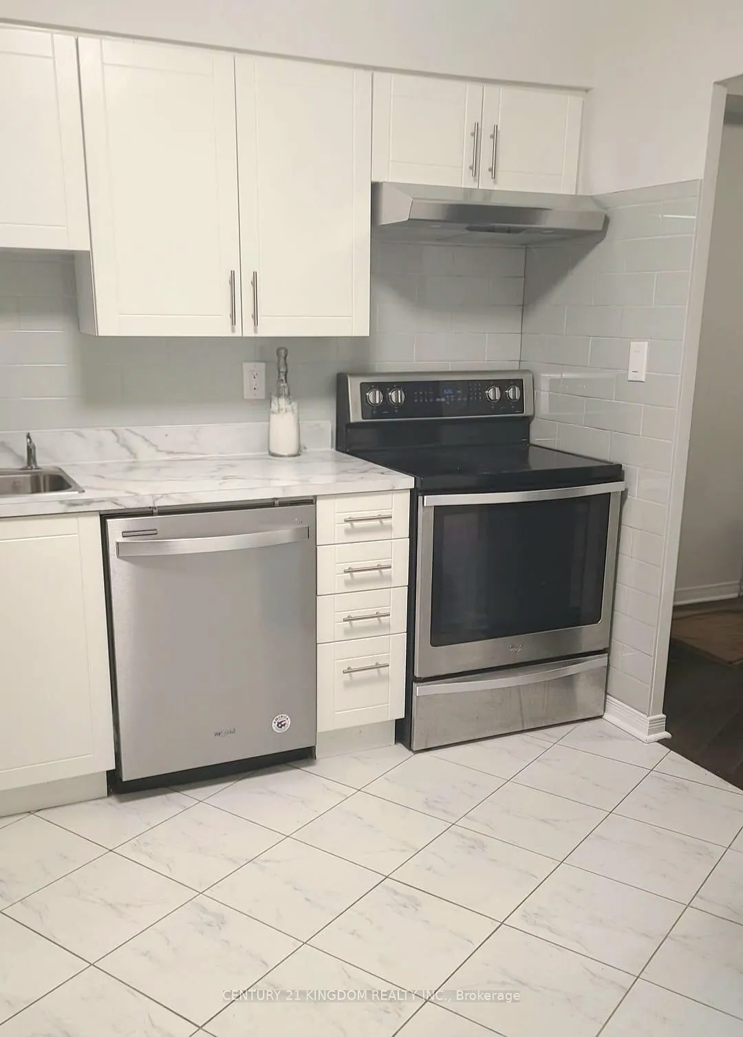Photo 8 of Unit 1819, 10 Edgecliff Golfway, Toronto, Flemingdon Park — HOMEH