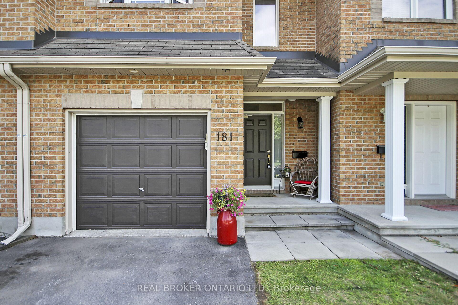 Photo 3 of 181 Talltree Crescent, Ottawa, Stittsville (Central) — HOMEH