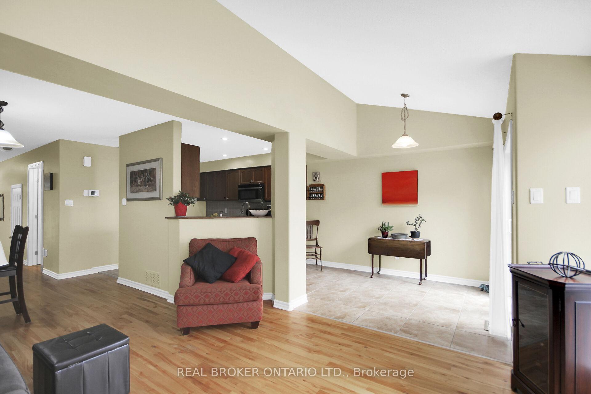 Photo 11 of 181 Talltree Crescent, Ottawa, Stittsville (Central) — HOMEH