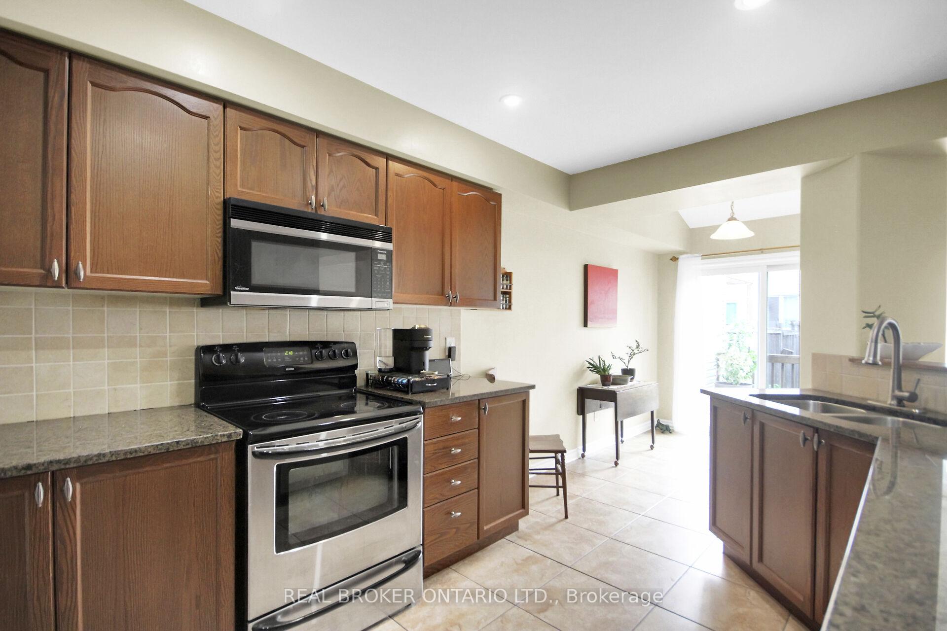 Photo 13 of 181 Talltree Crescent, Ottawa, Stittsville (Central) — HOMEH