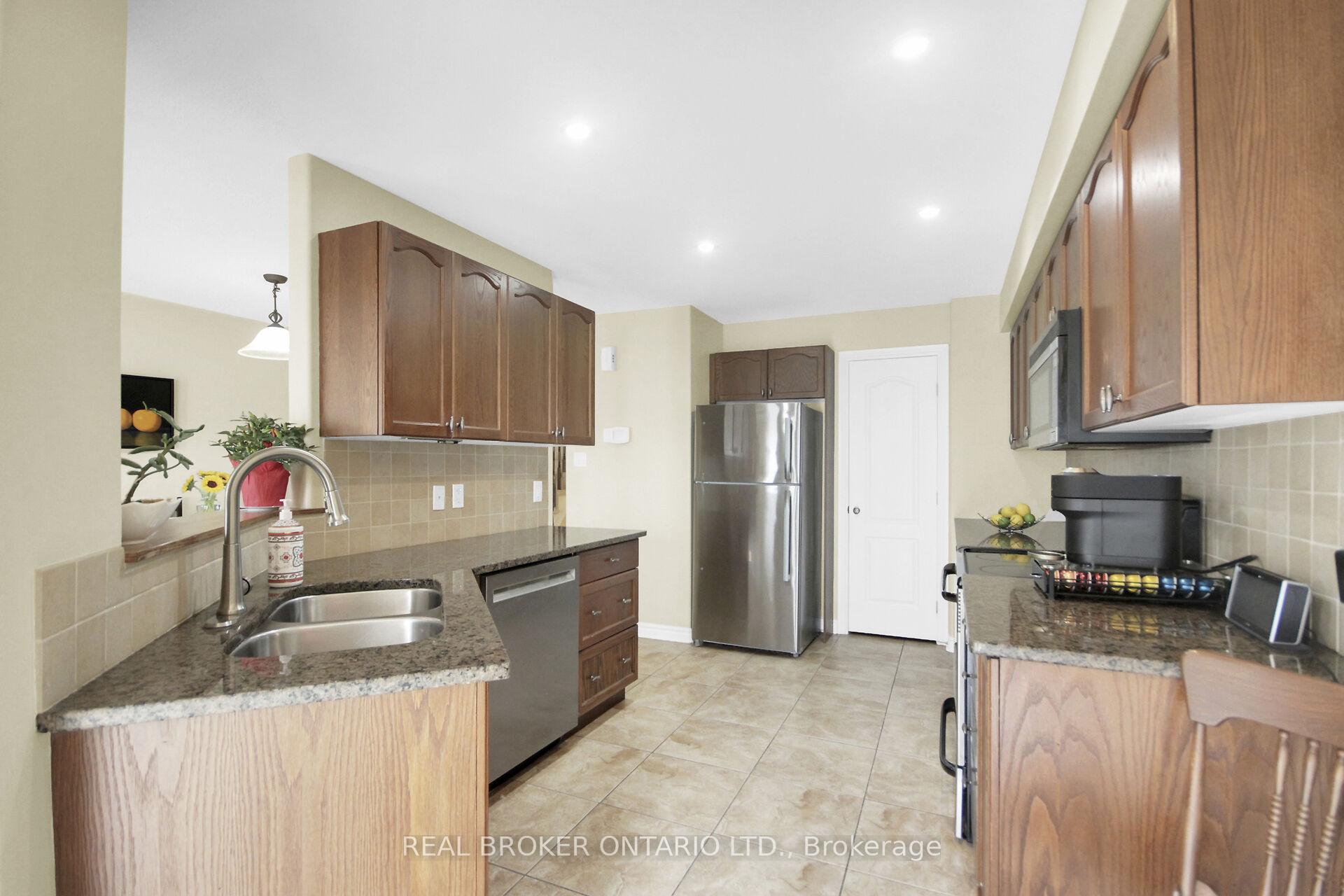 Photo 14 of 181 Talltree Crescent, Ottawa, Stittsville (Central) — HOMEH