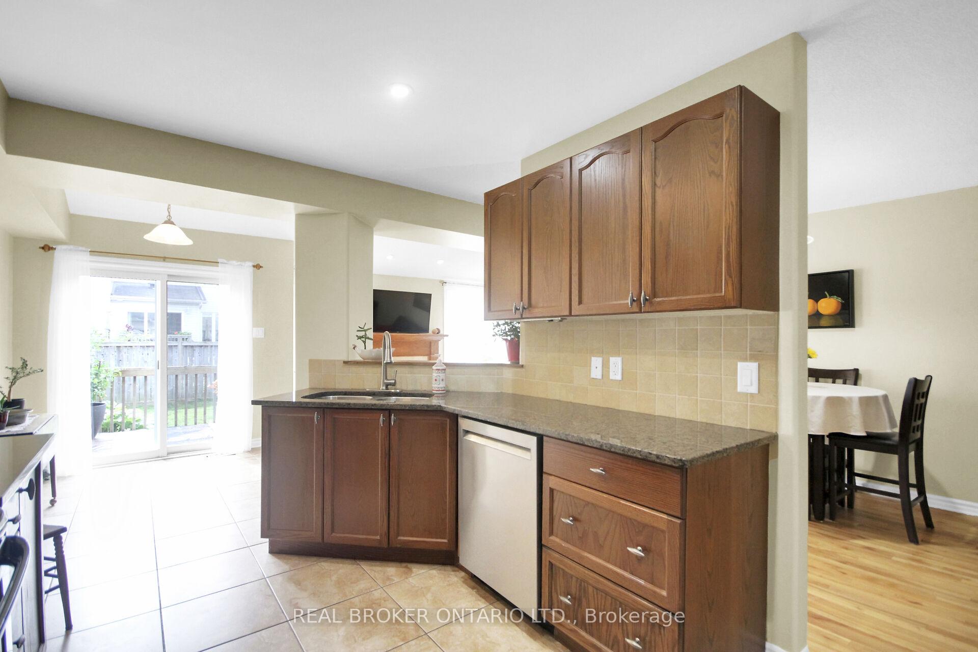 Photo 15 of 181 Talltree Crescent, Ottawa, Stittsville (Central) — HOMEH