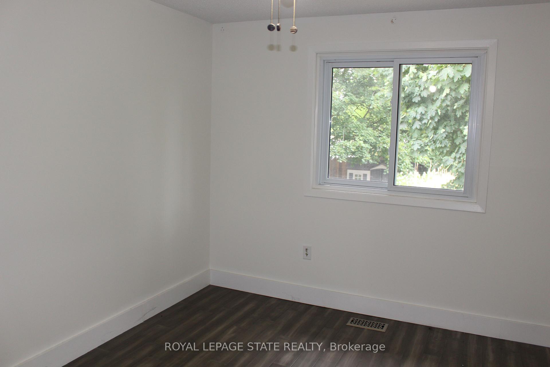 Photo 7 of 19 cecelia Court, St. Catharines, Carlton/Bunting — HOMEH