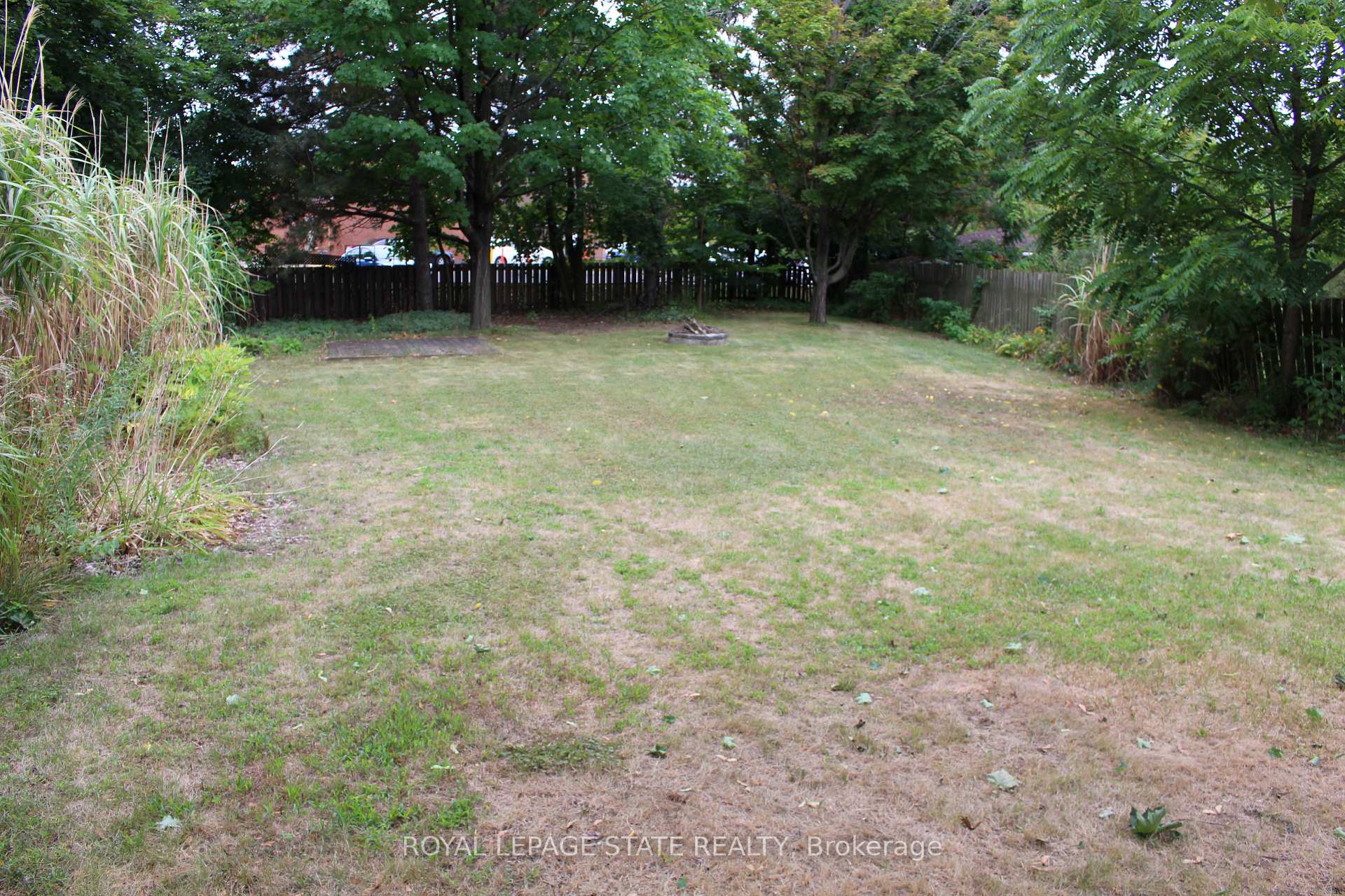 Photo 10 of 19 cecelia Court, St. Catharines, Carlton/Bunting — HOMEH