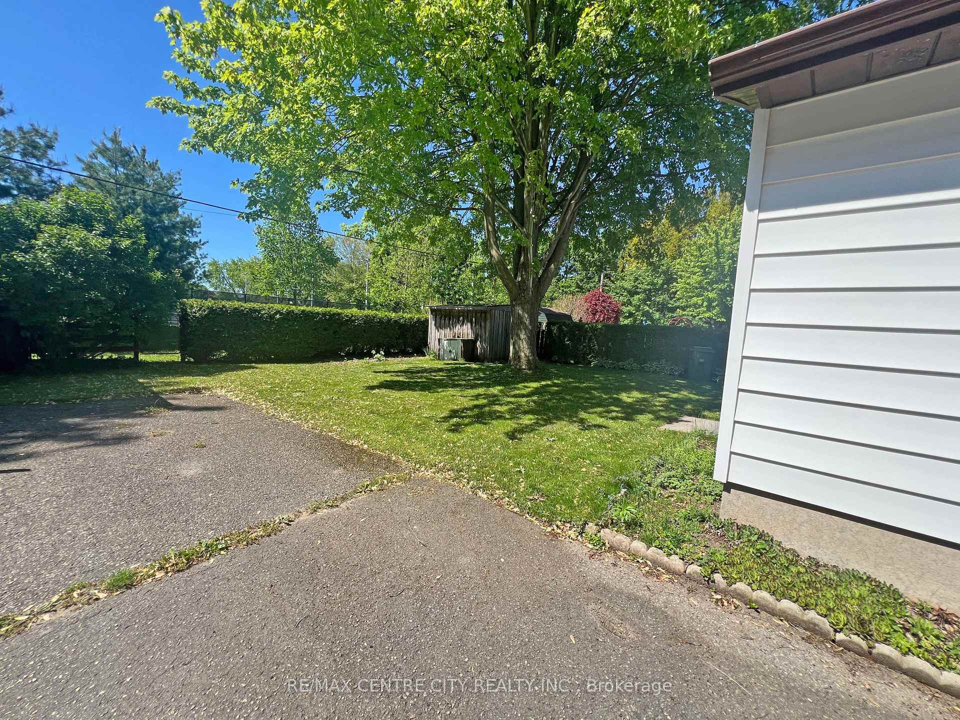 Photo 5 of 14 Bell Avenue, St. Thomas — HOMEH