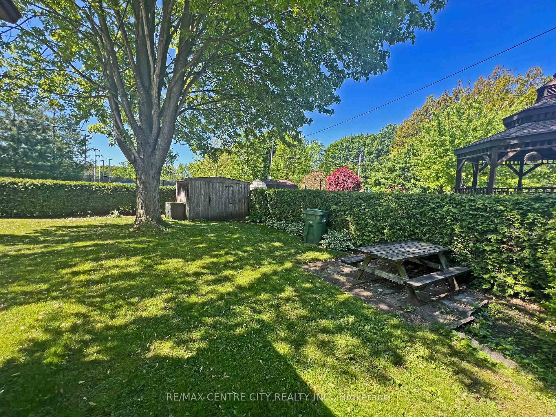 Photo 10 of 14 Bell Avenue, St. Thomas — HOMEH